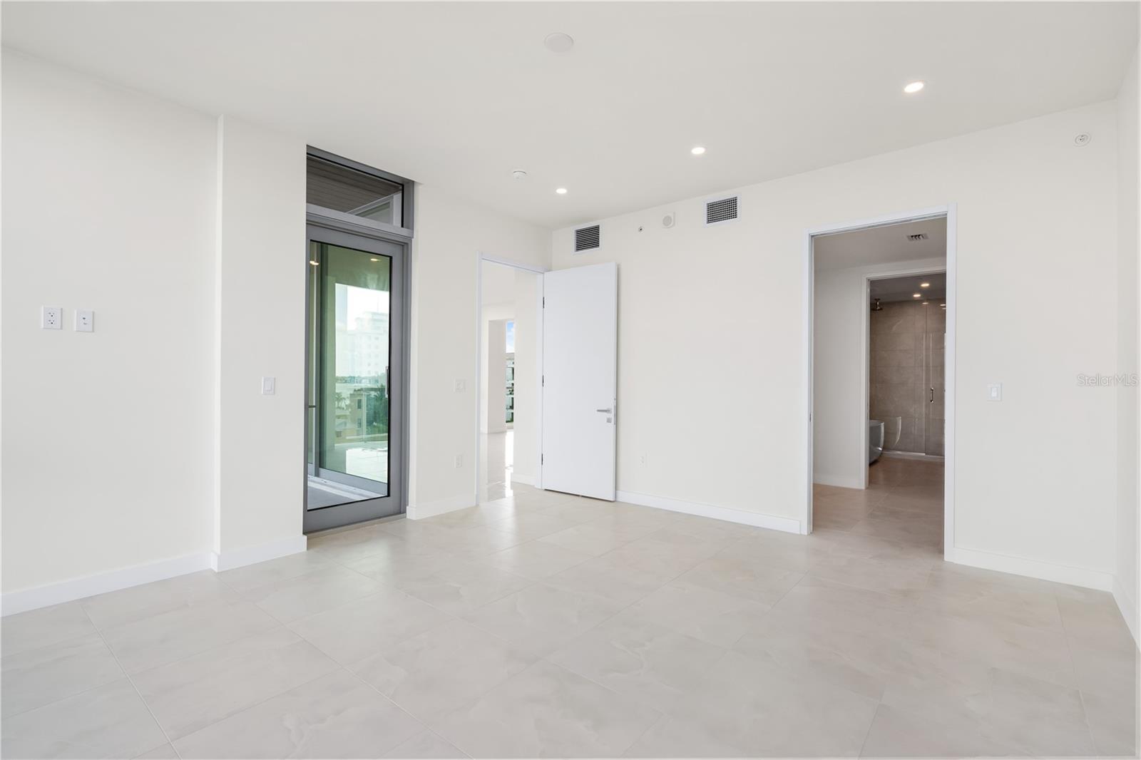 111 GOLDEN GATE PT #403, SARASOTA, FL, 34236