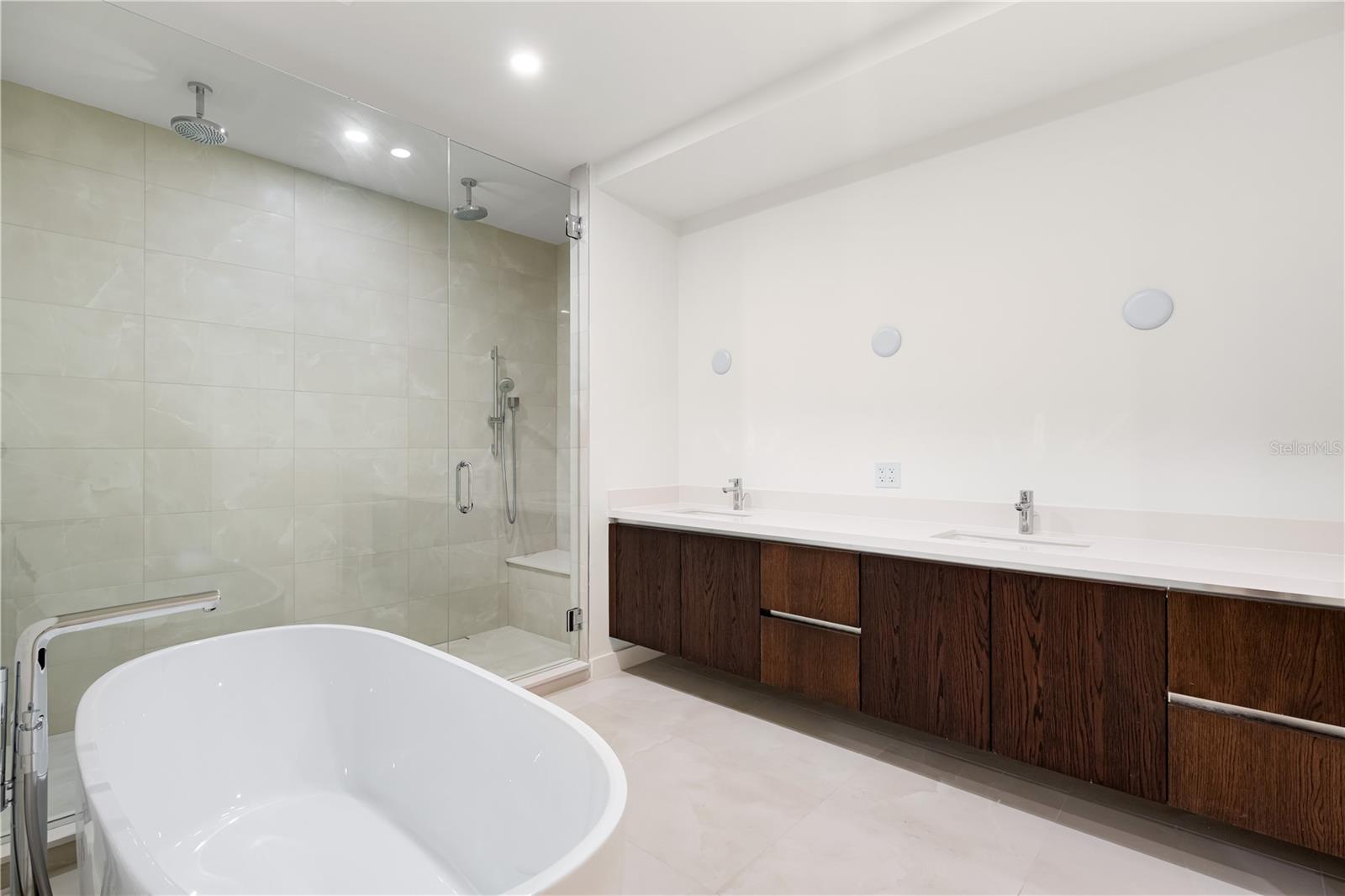 111 GOLDEN GATE PT #403, SARASOTA, FL, 34236