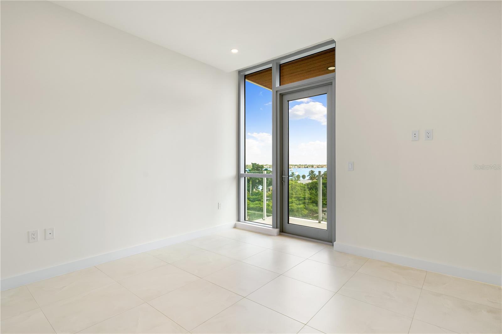 111 GOLDEN GATE PT #403, SARASOTA, FL, 34236