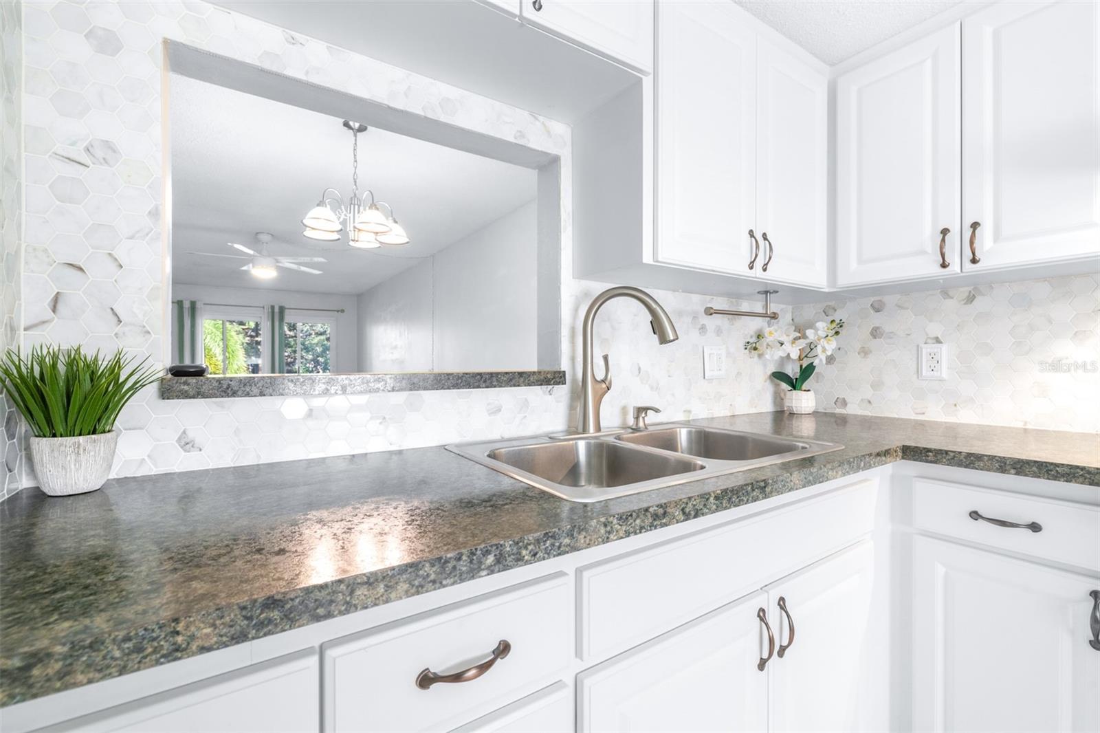 820 PATRICIA AVE #207, DUNEDIN, FL, 34698
