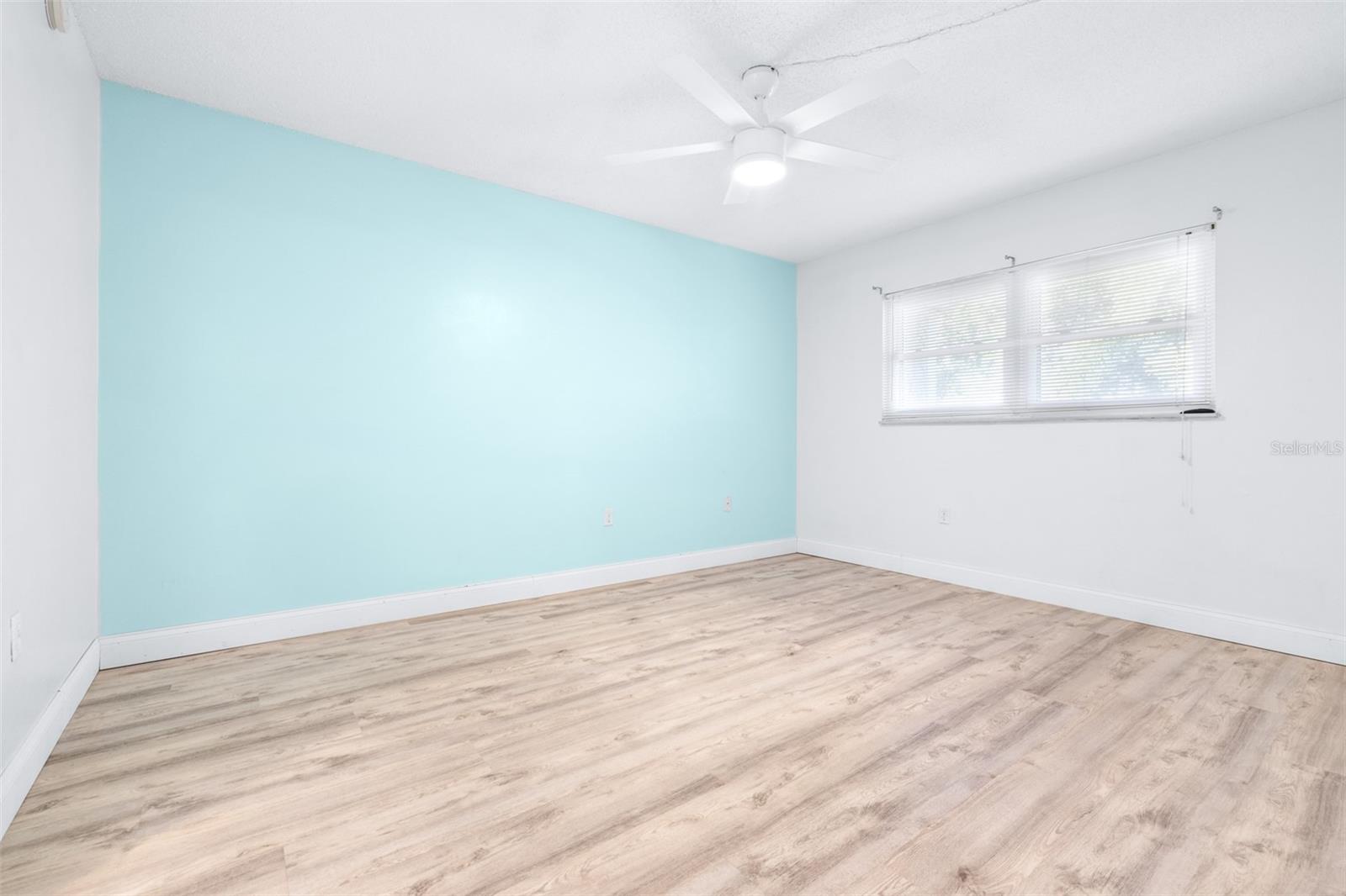 820 PATRICIA AVE #207, DUNEDIN, FL, 34698