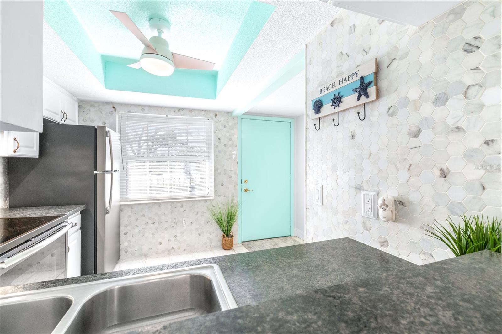 820 PATRICIA AVE #207, DUNEDIN, FL, 34698