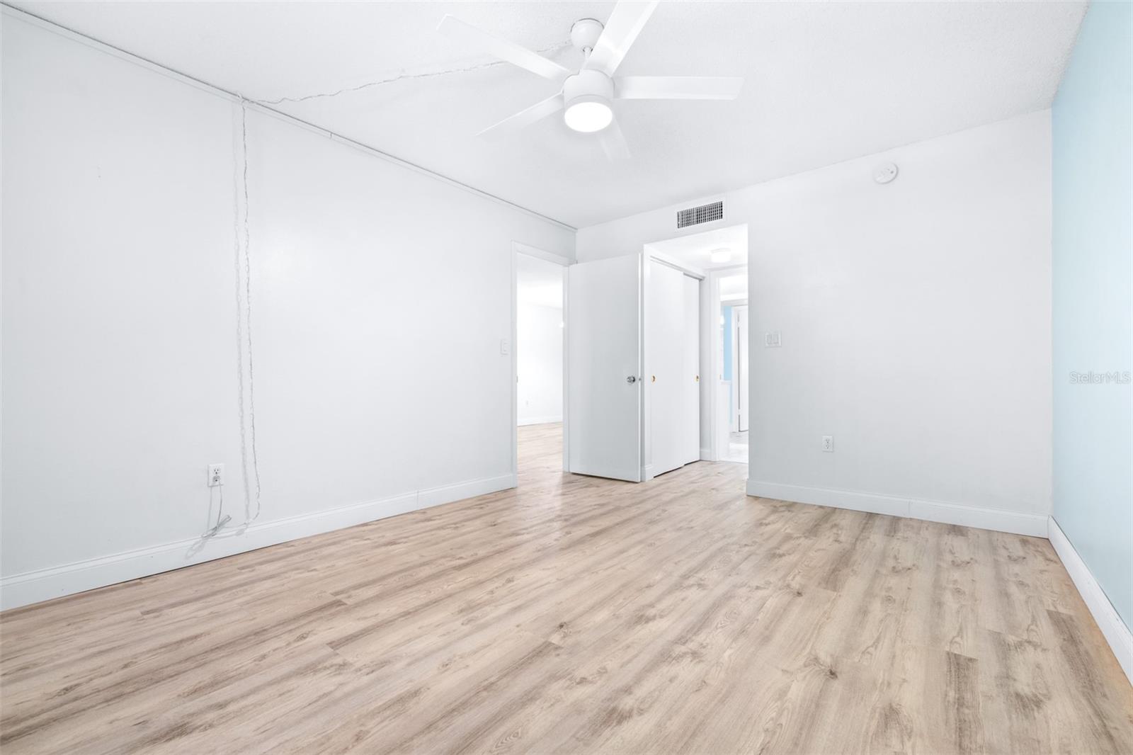 820 PATRICIA AVE #207, DUNEDIN, FL, 34698