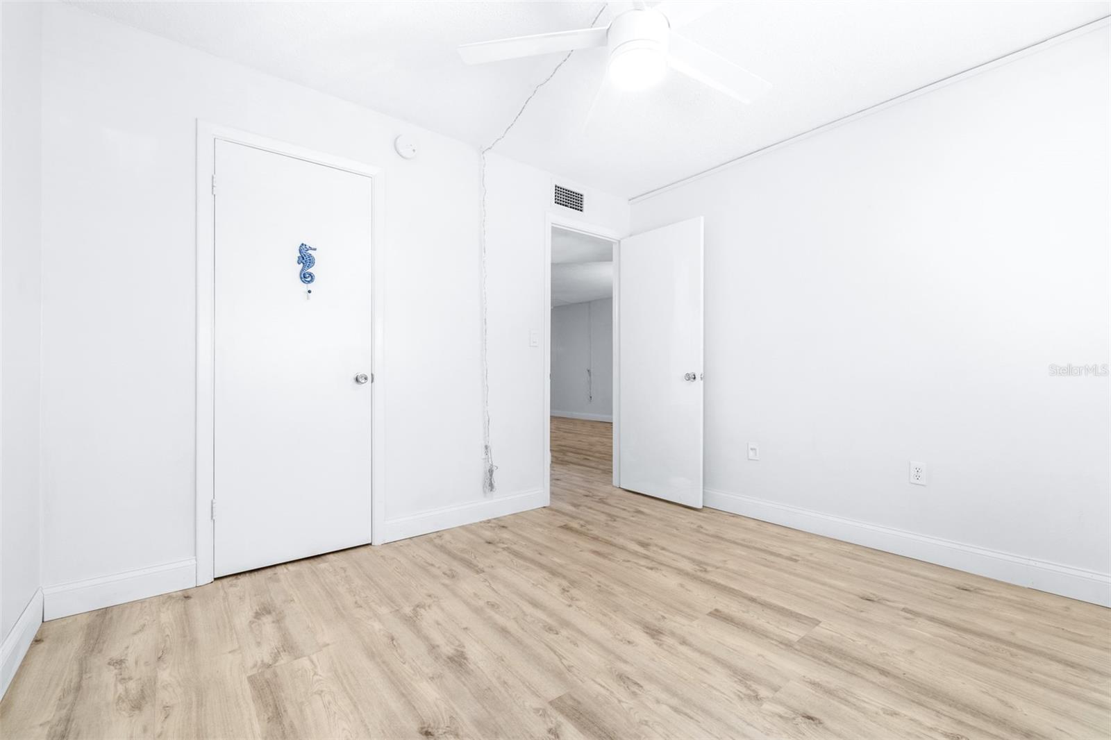 820 PATRICIA AVE #207, DUNEDIN, FL, 34698