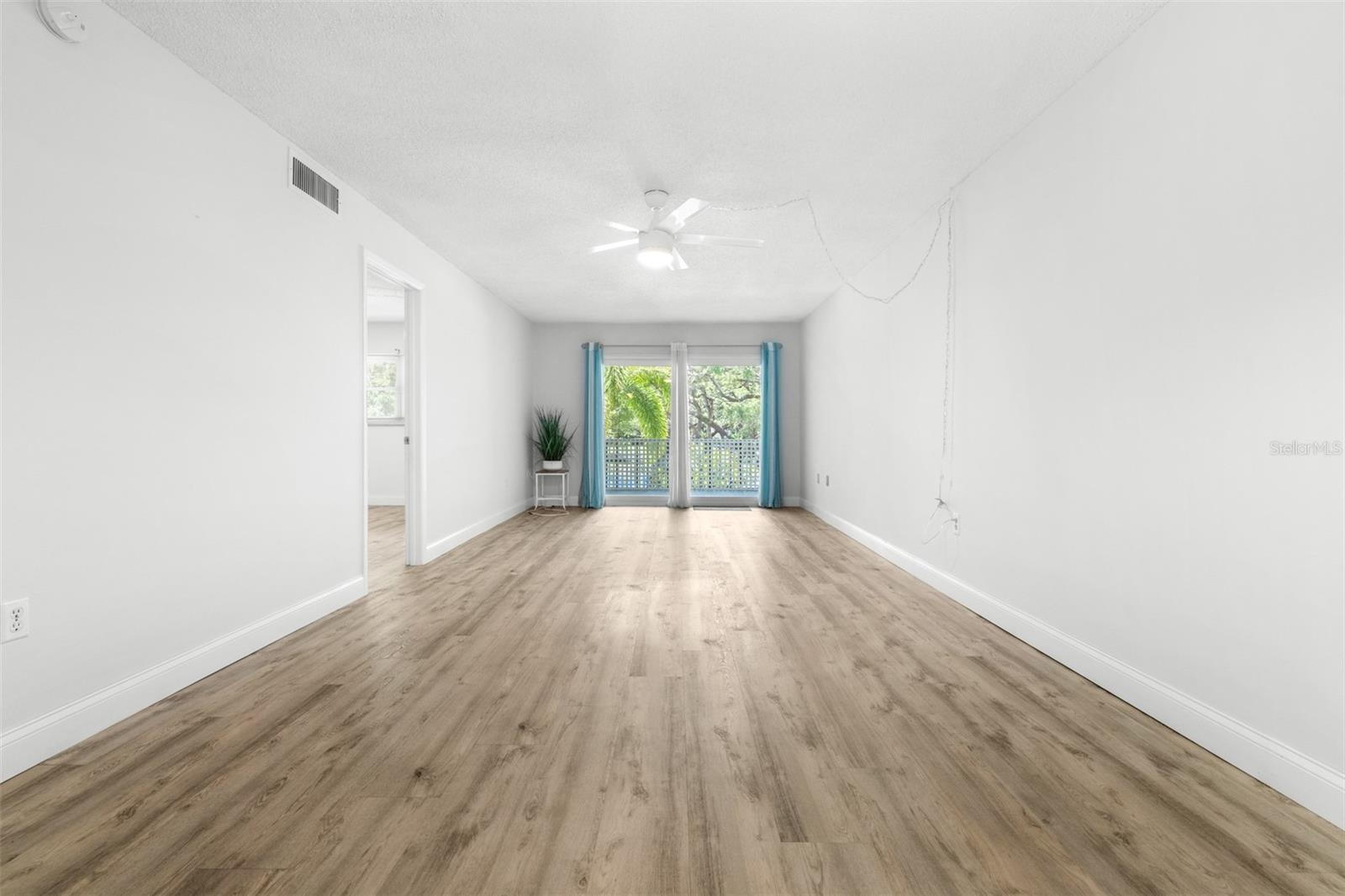 820 PATRICIA AVE #207, DUNEDIN, FL, 34698