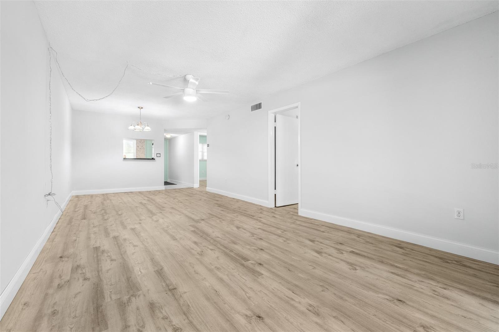 820 PATRICIA AVE #207, DUNEDIN, FL, 34698