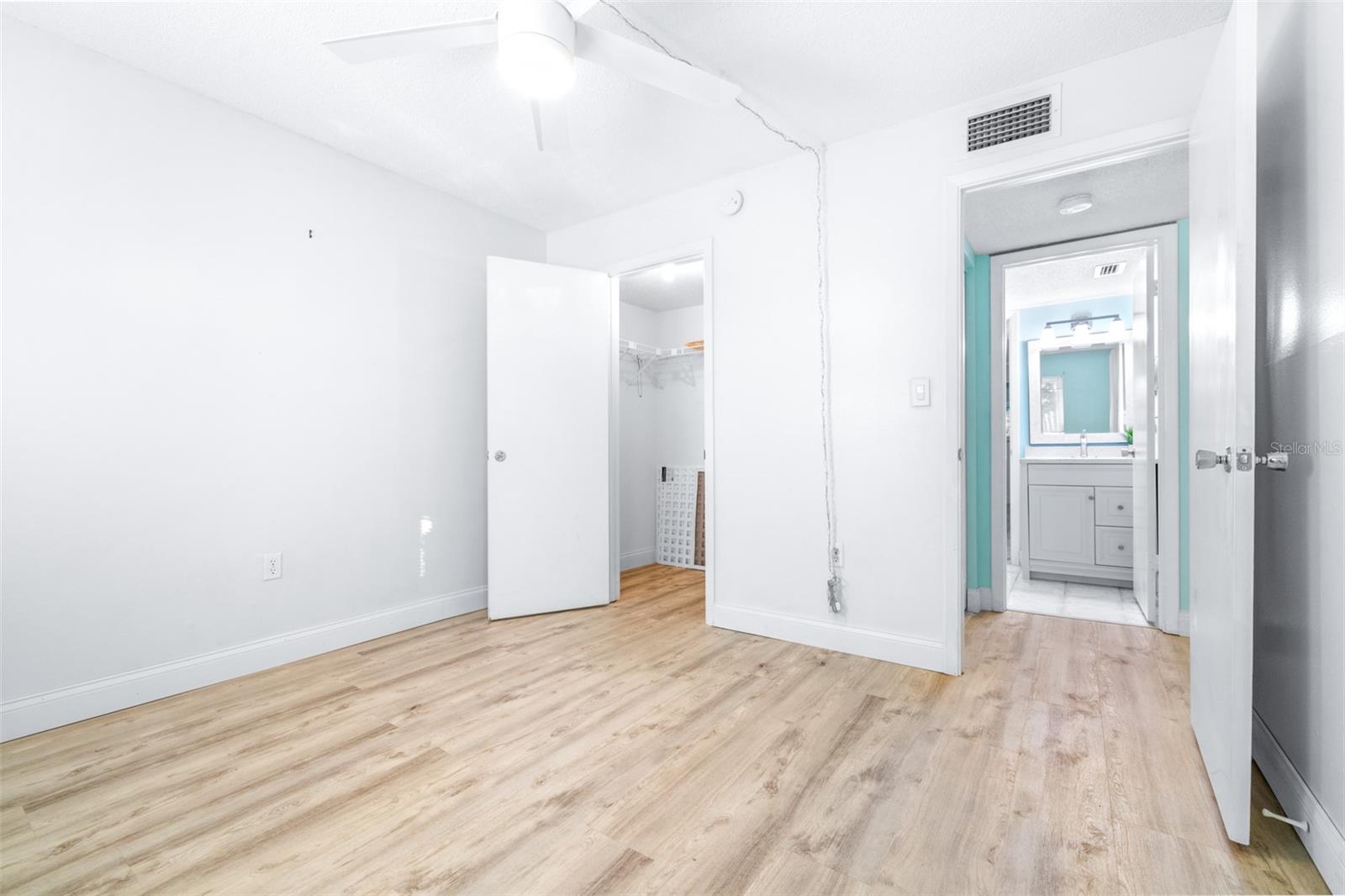 820 PATRICIA AVE #207, DUNEDIN, FL, 34698