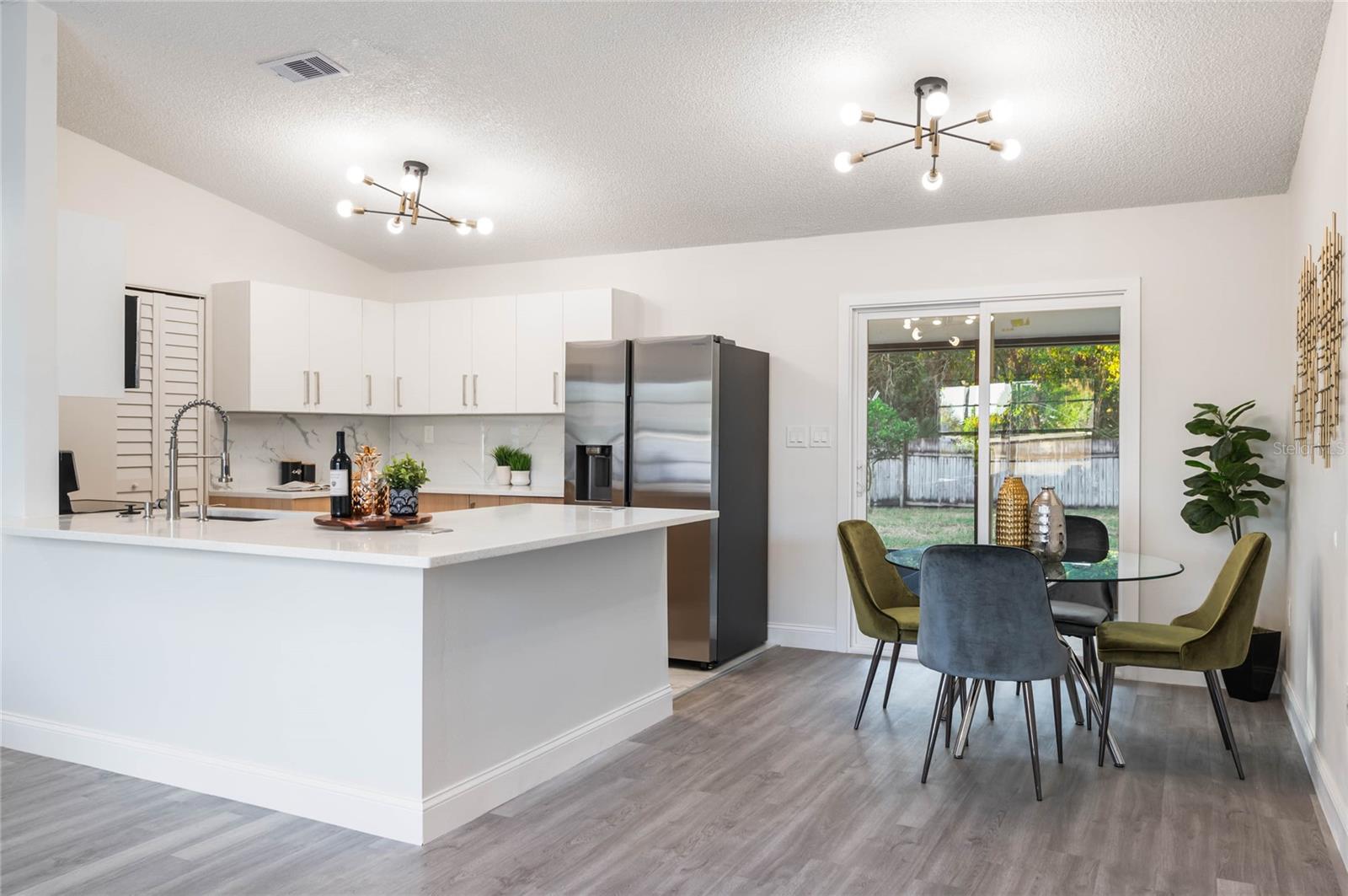 556 CARPENTER AVE, PALM BAY, FL, 32907