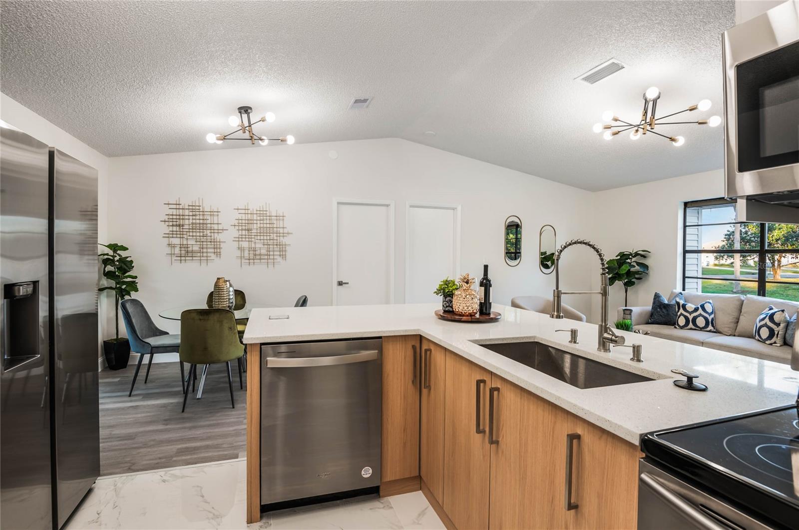 556 CARPENTER AVE, PALM BAY, FL, 32907