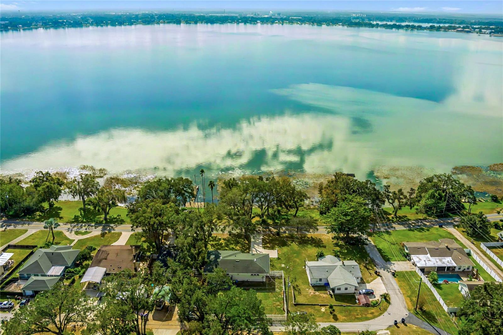 1814 LAKE ARIANA BLVD, AUBURNDALE, FL, 33823