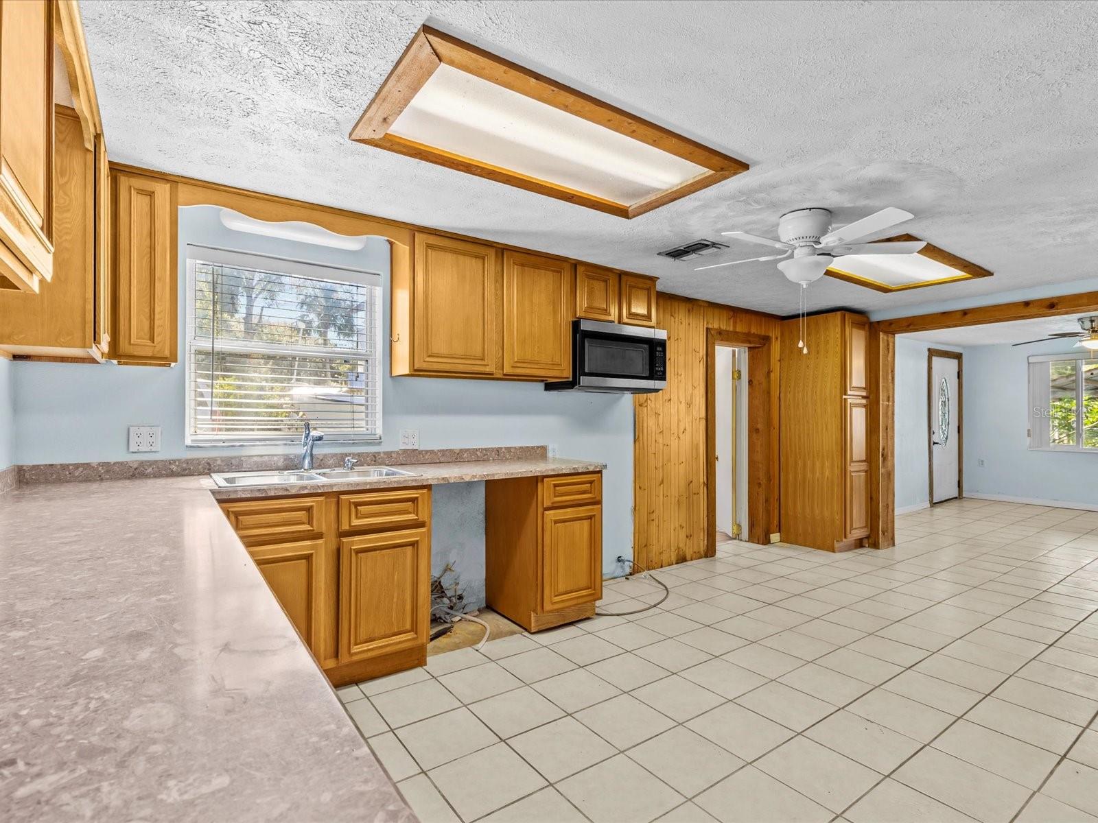 7195 BETHESDA CT, WEEKI WACHEE, FL, 34607
