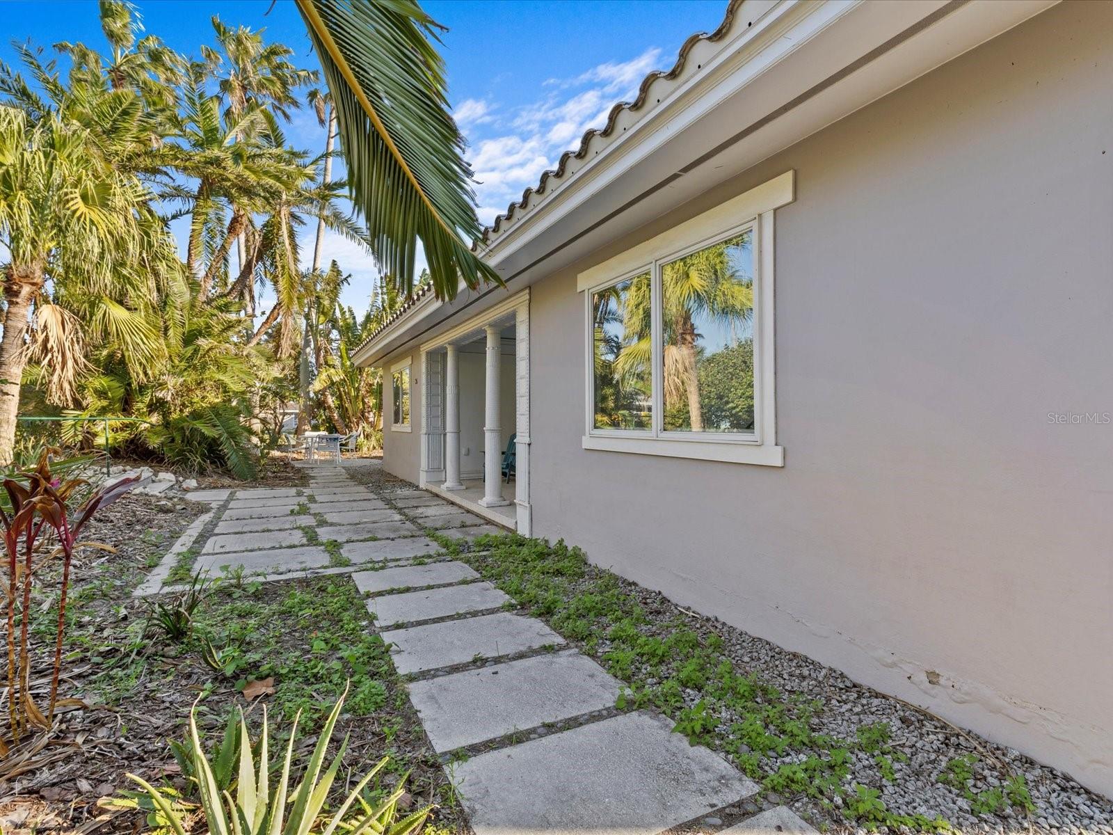 35 JUNIPER WAY, CLEARWATER BEACH, FL, 33767