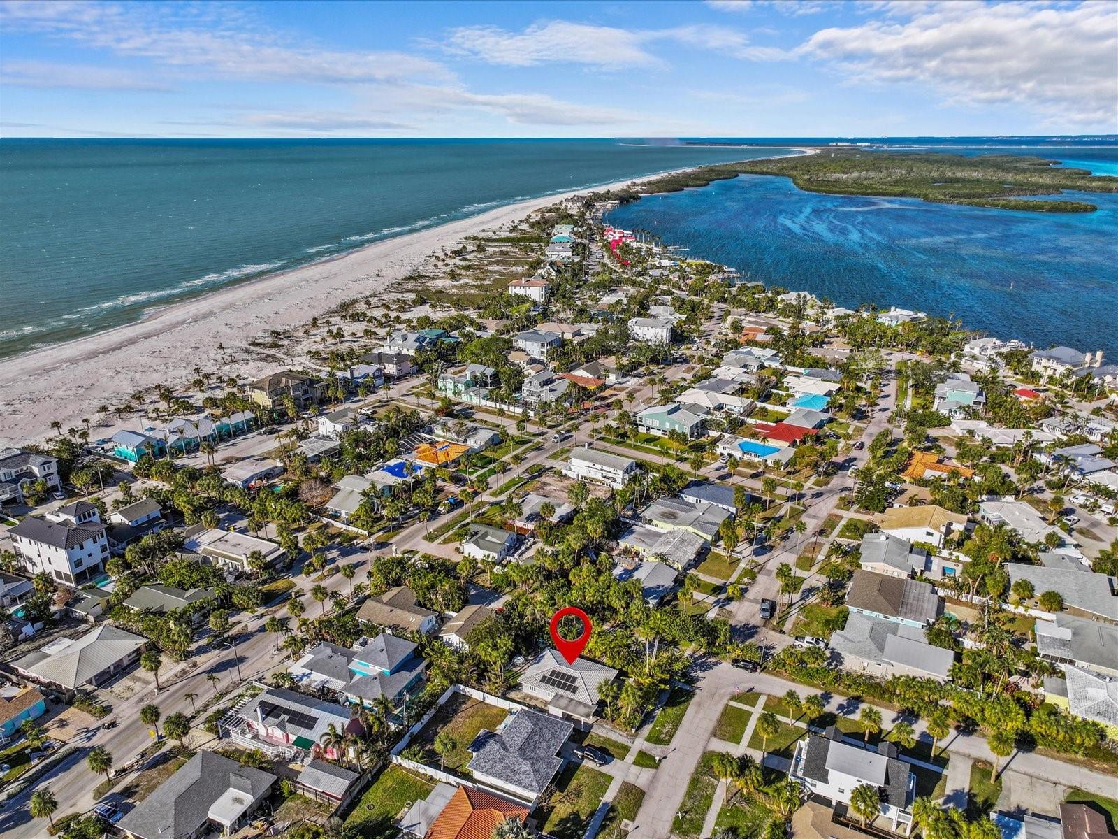 35 JUNIPER WAY, CLEARWATER BEACH, FL, 33767