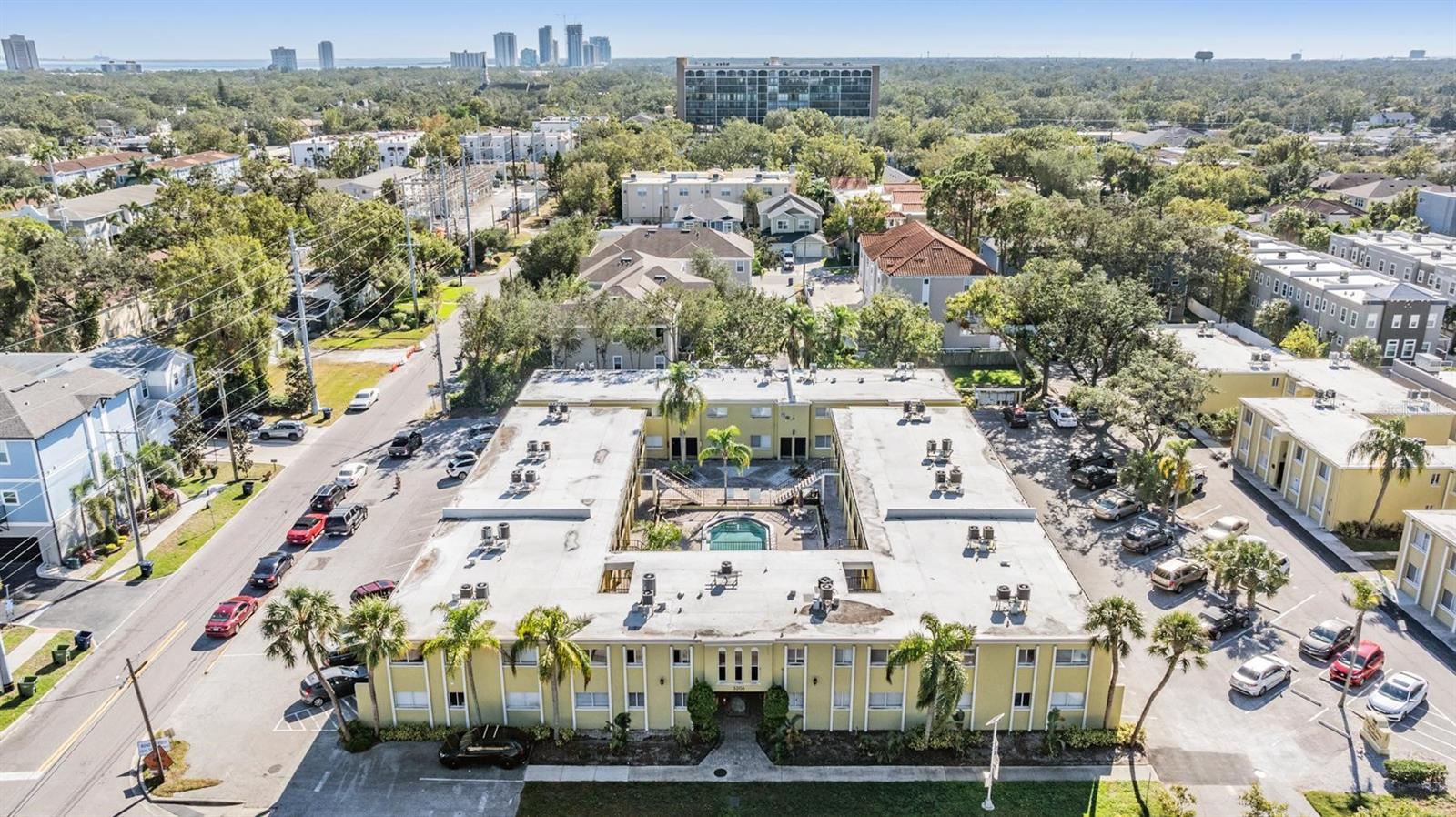3206 W AZEELE ST #100, TAMPA, FL, 33609