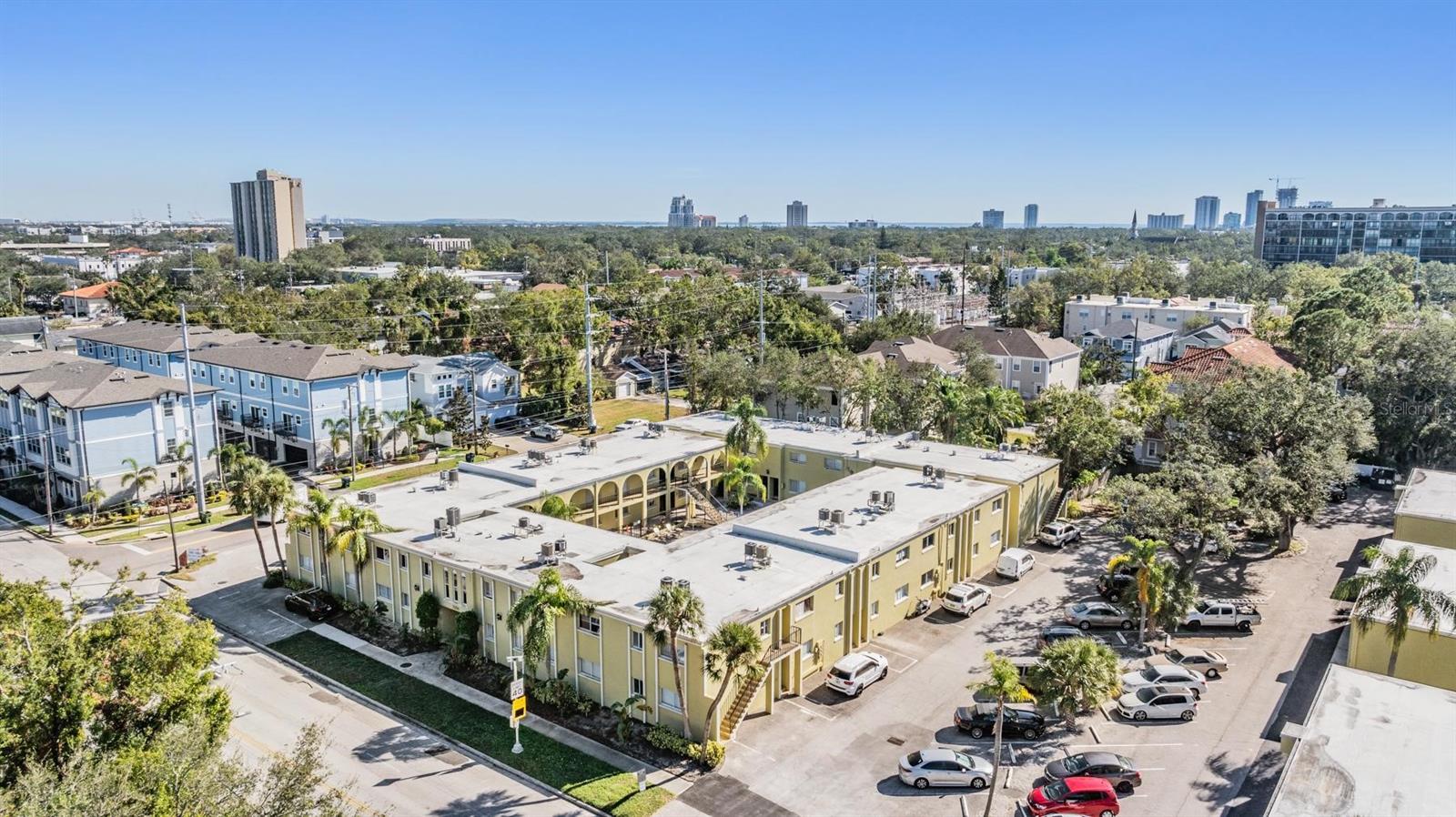 3206 W AZEELE ST #100, TAMPA, FL, 33609