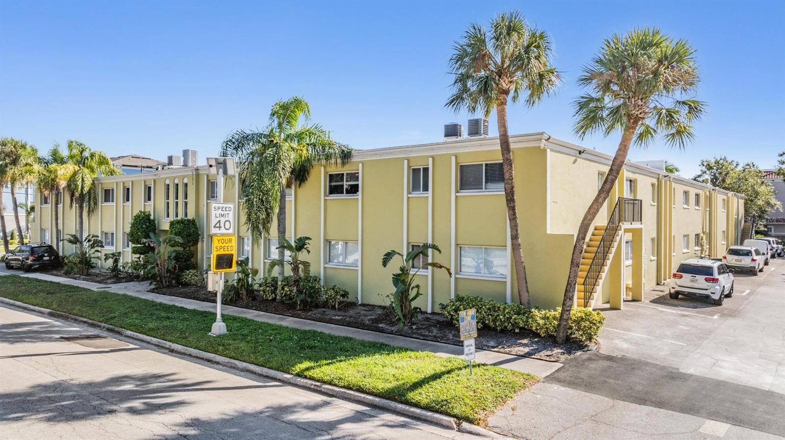 3206 W AZEELE ST #100, TAMPA, FL, 33609