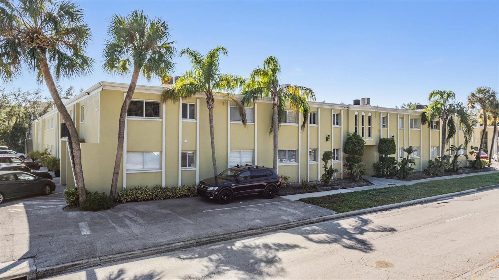 3206 W AZEELE ST #100, TAMPA, FL, 33609