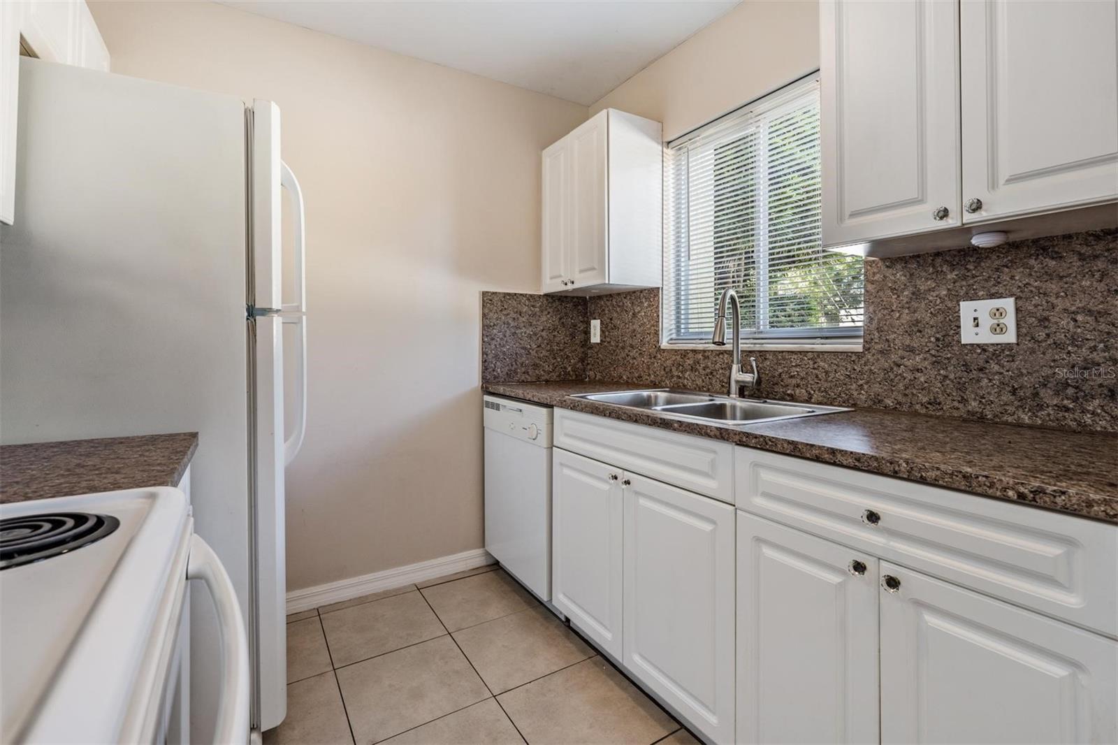 3206 W AZEELE ST #100, TAMPA, FL, 33609
