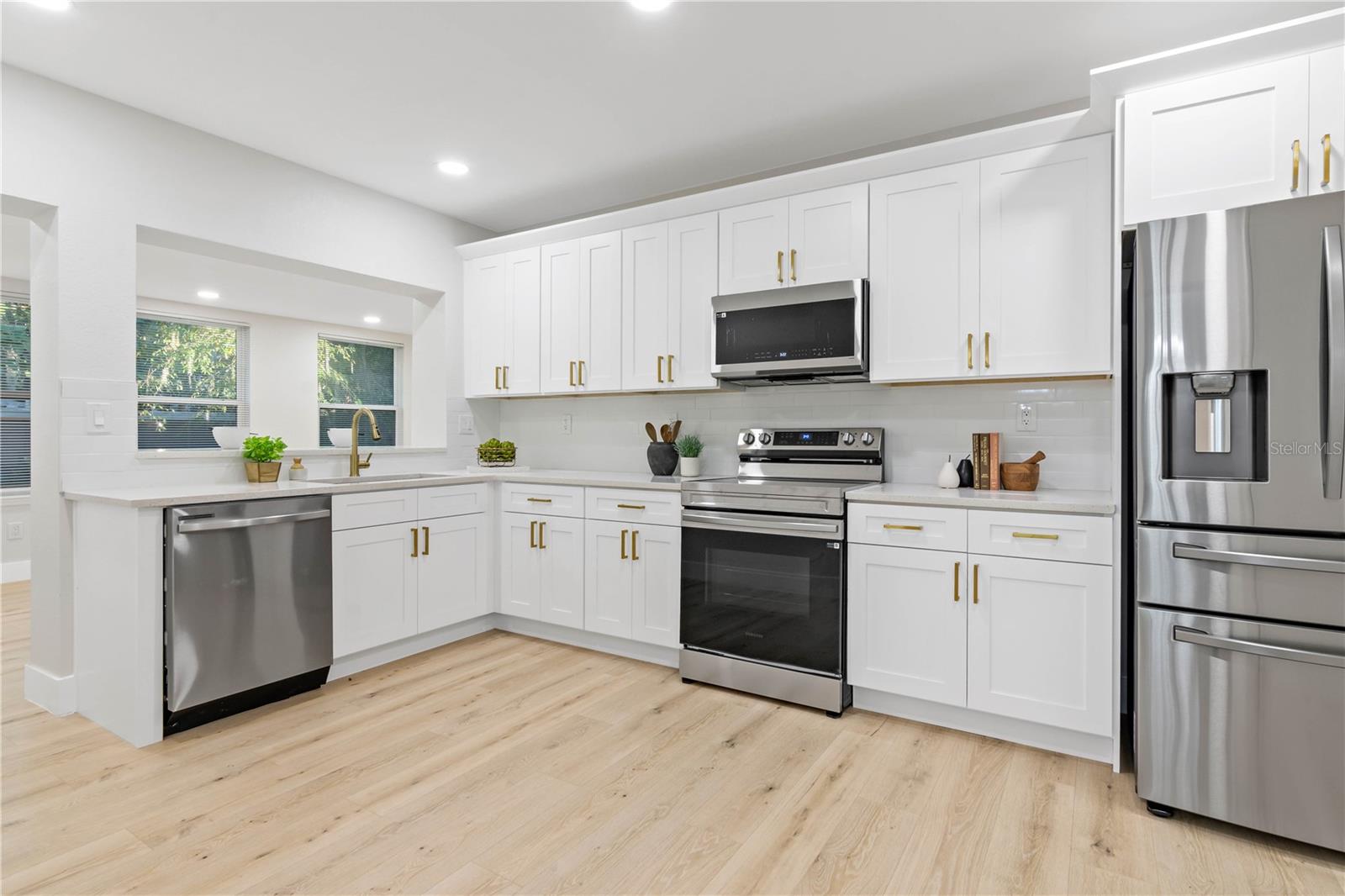 400 AVENUE B NE, WINTER HAVEN, FL, 33881