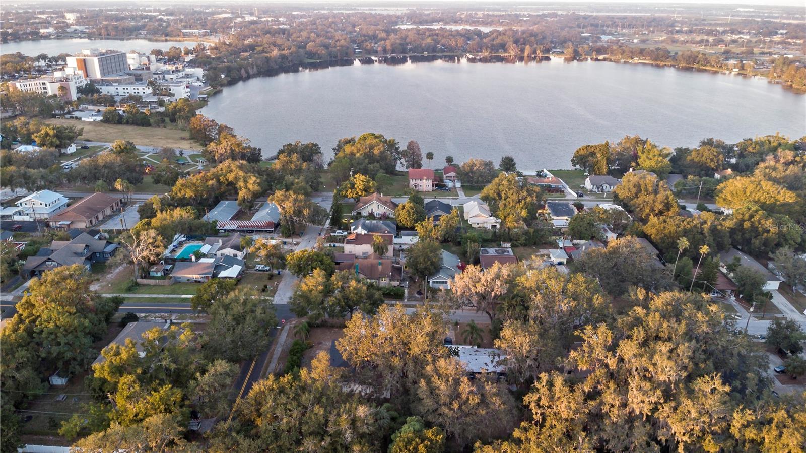 400 AVENUE B NE, WINTER HAVEN, FL, 33881