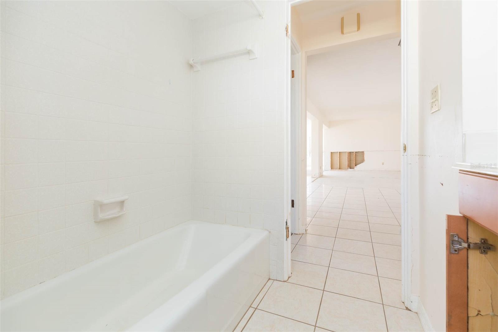 11775 6TH ST E, TREASURE ISLAND, FL, 33706