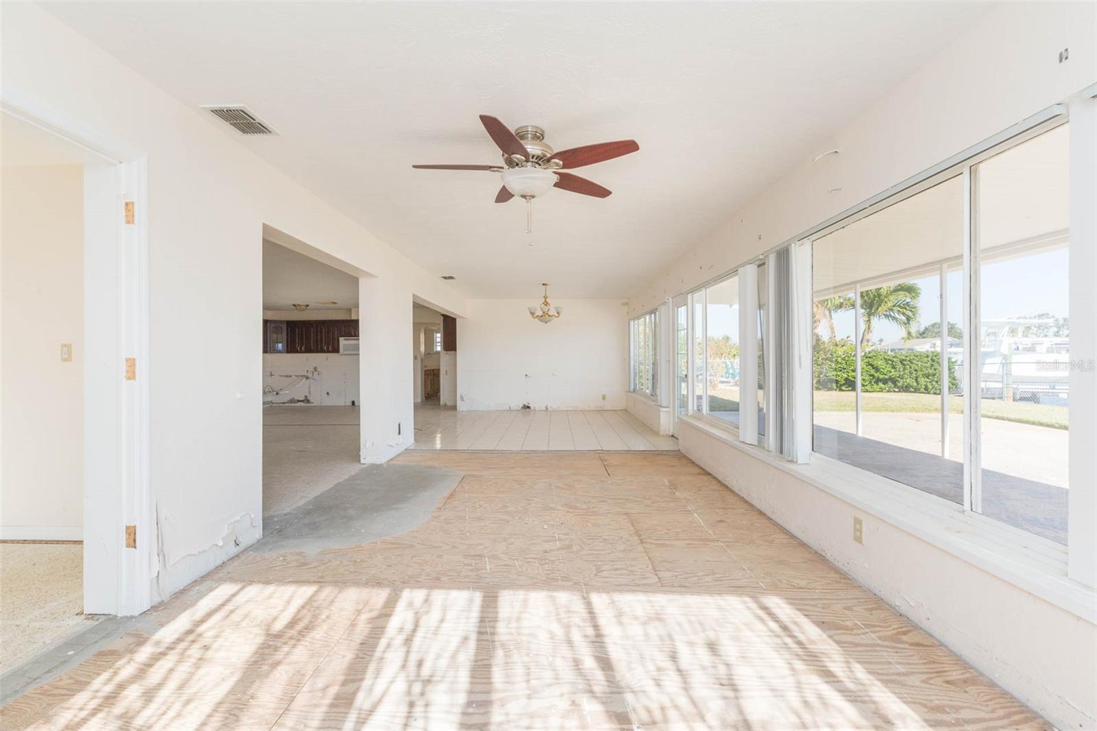 11775 6TH ST E, TREASURE ISLAND, FL, 33706