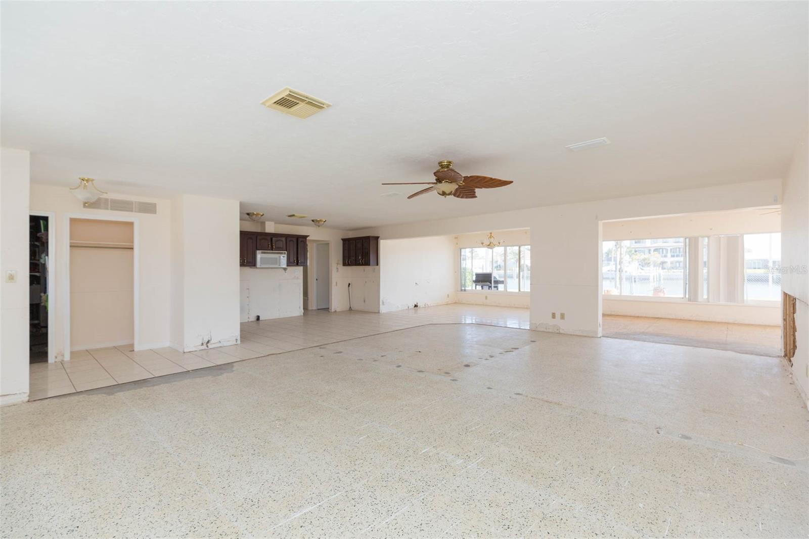 11775 6TH ST E, TREASURE ISLAND, FL, 33706