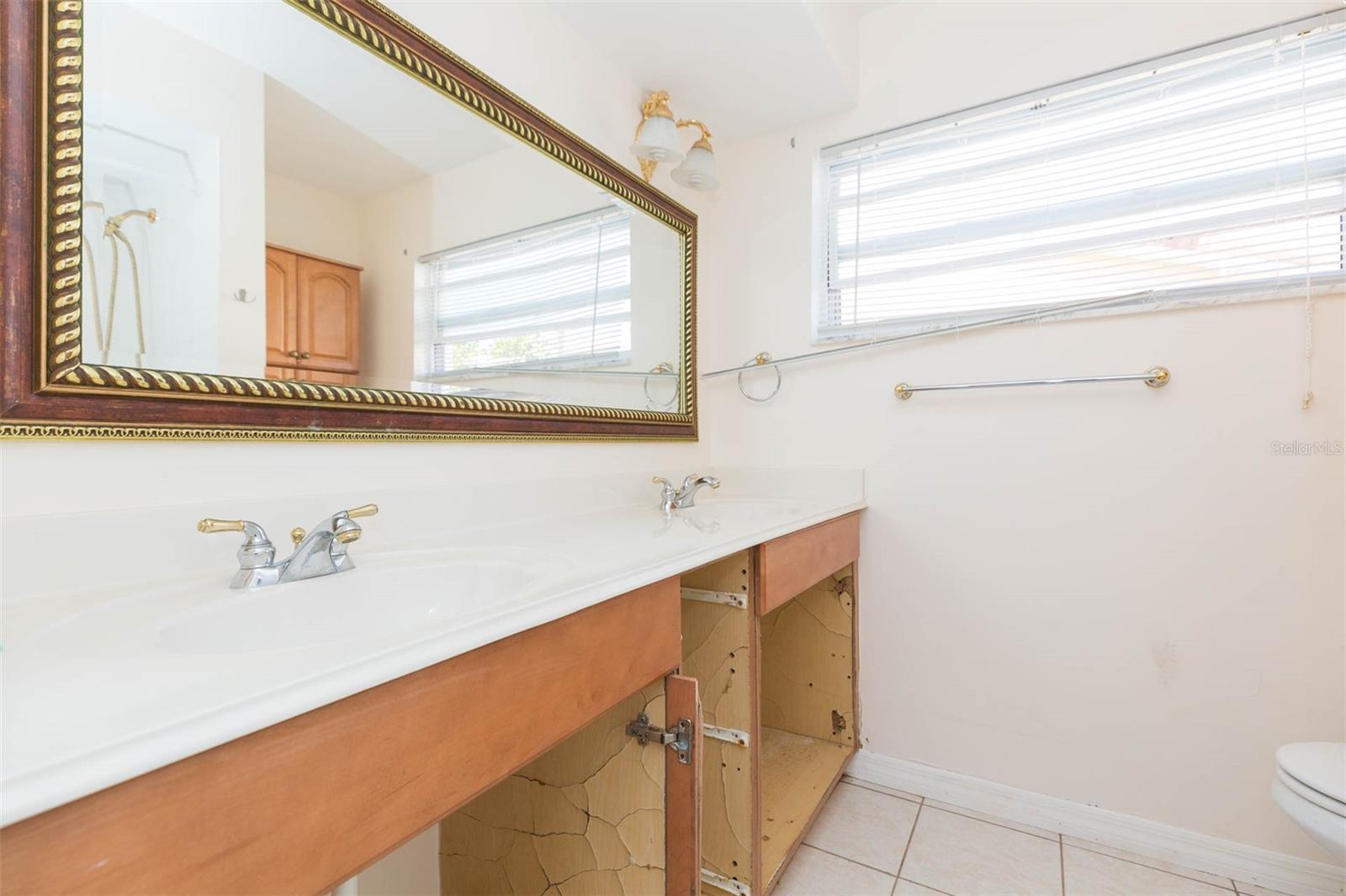 11775 6TH ST E, TREASURE ISLAND, FL, 33706
