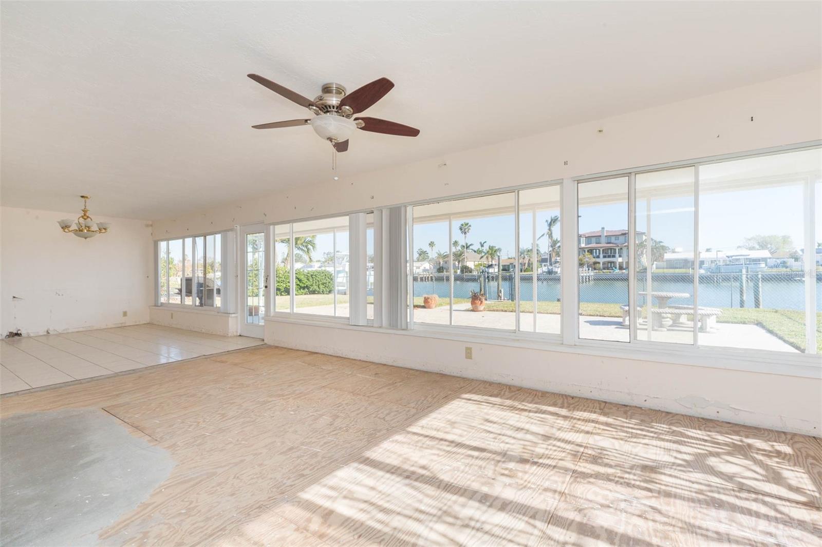 11775 6TH ST E, TREASURE ISLAND, FL, 33706
