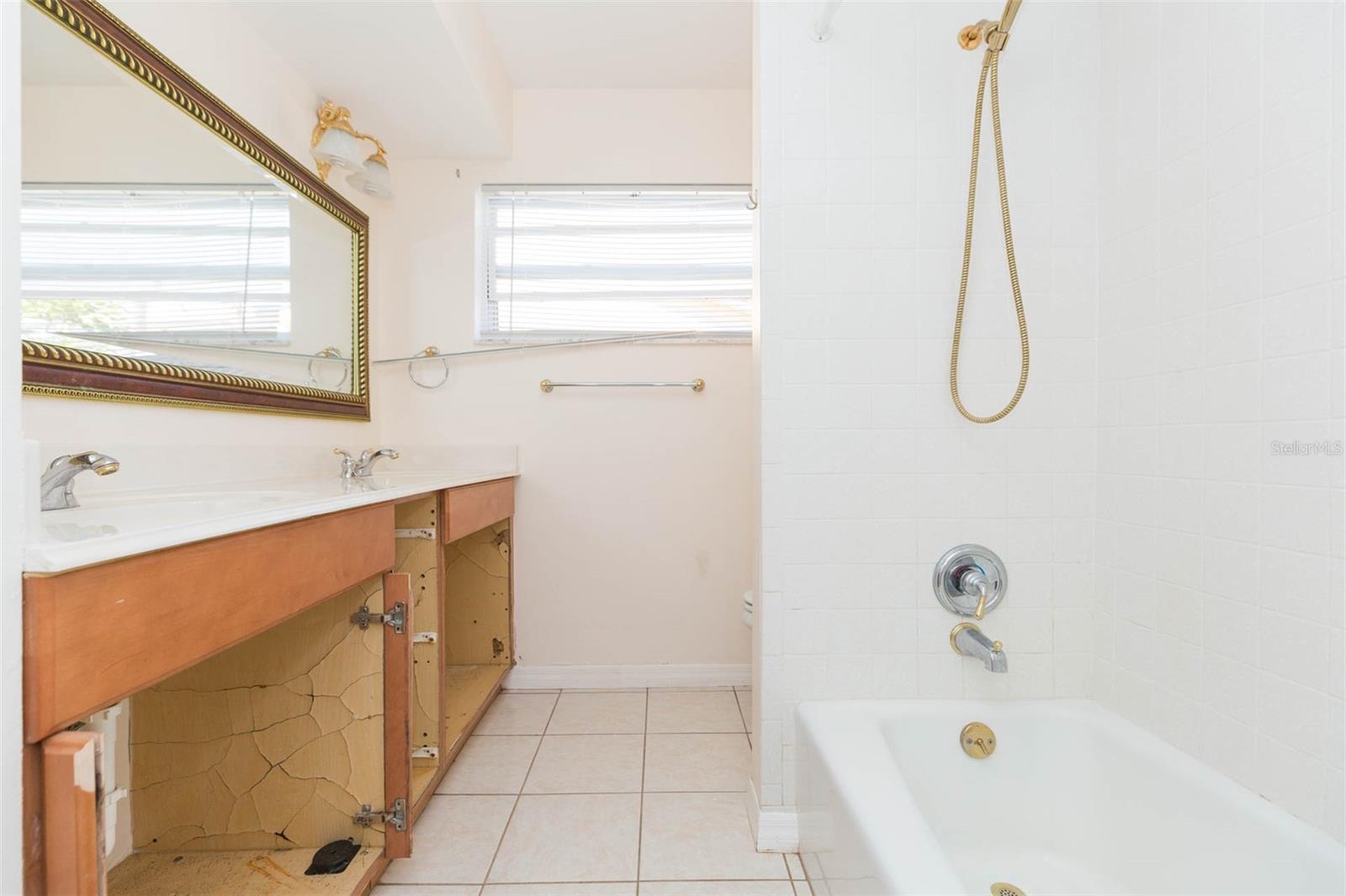11775 6TH ST E, TREASURE ISLAND, FL, 33706
