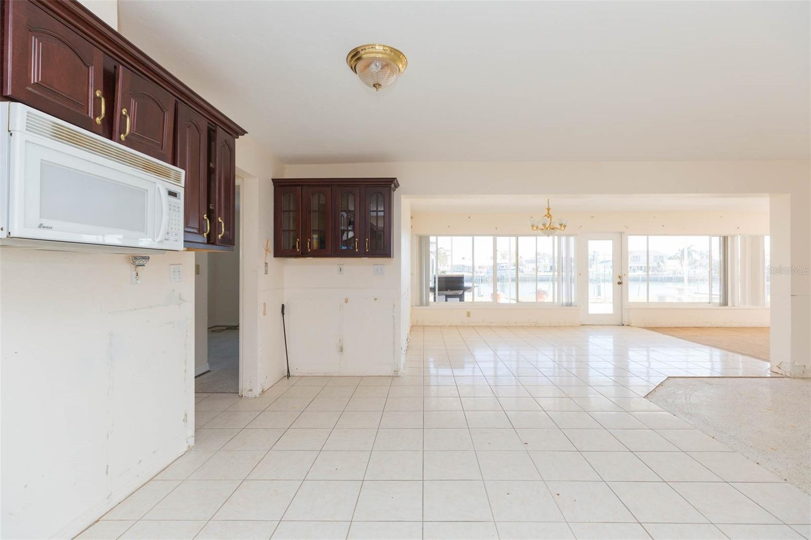 11775 6TH ST E, TREASURE ISLAND, FL, 33706