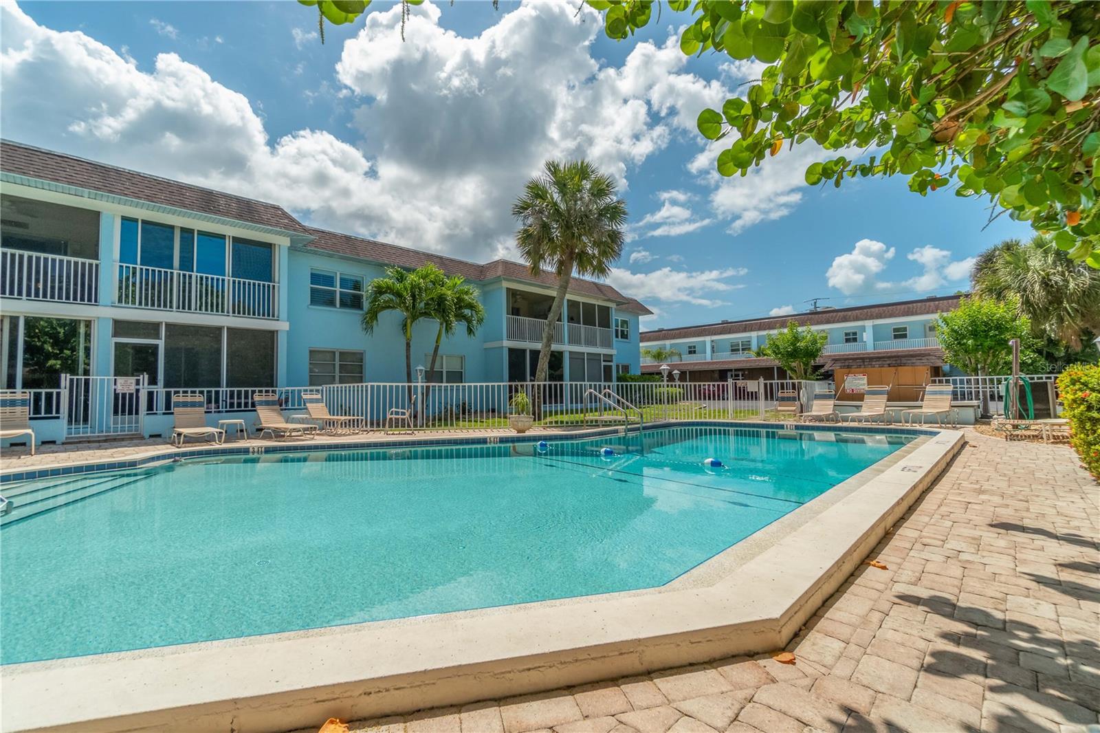 4307 GULF DR #103, HOLMES BEACH, FL, 34217