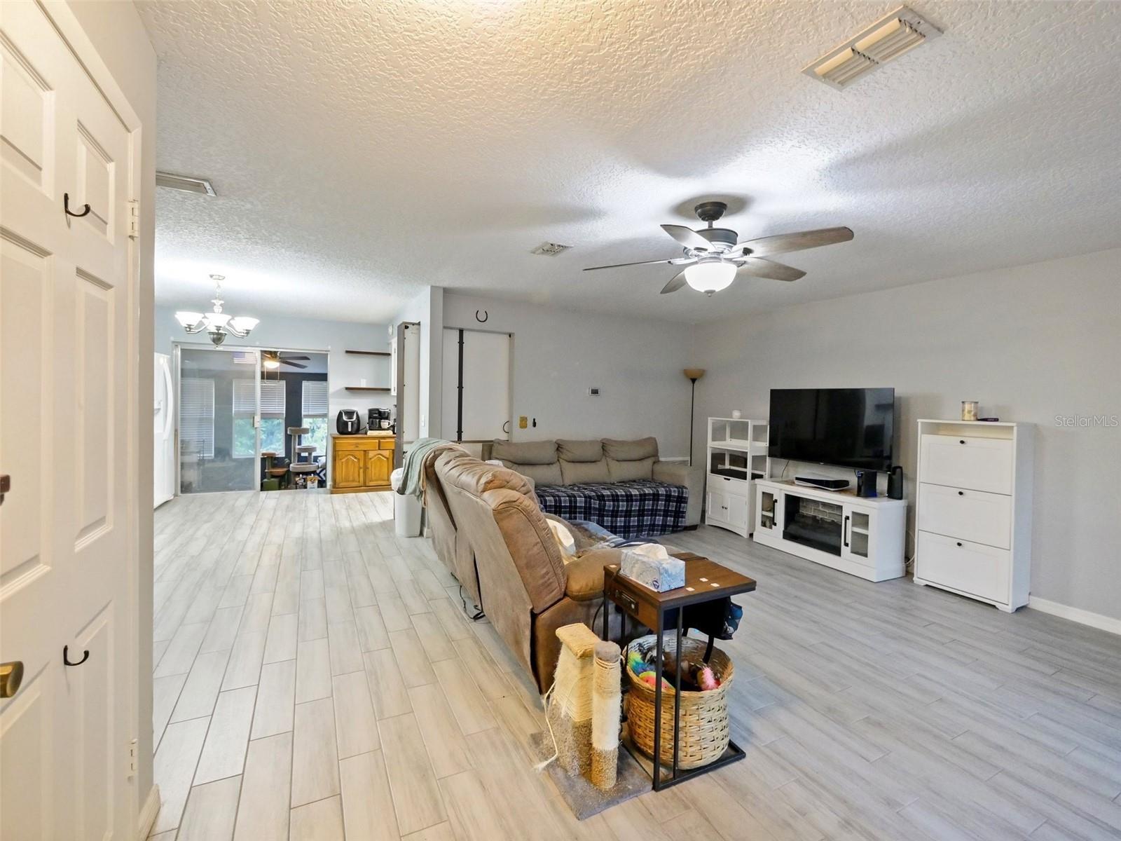 1500 E OAK LEAF LN, KISSIMMEE, FL, 34744