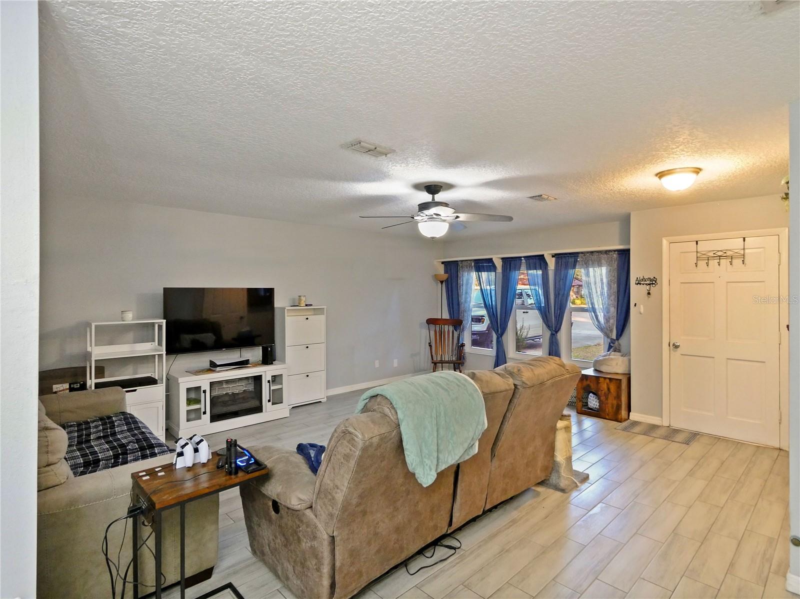 1500 E OAK LEAF LN, KISSIMMEE, FL, 34744