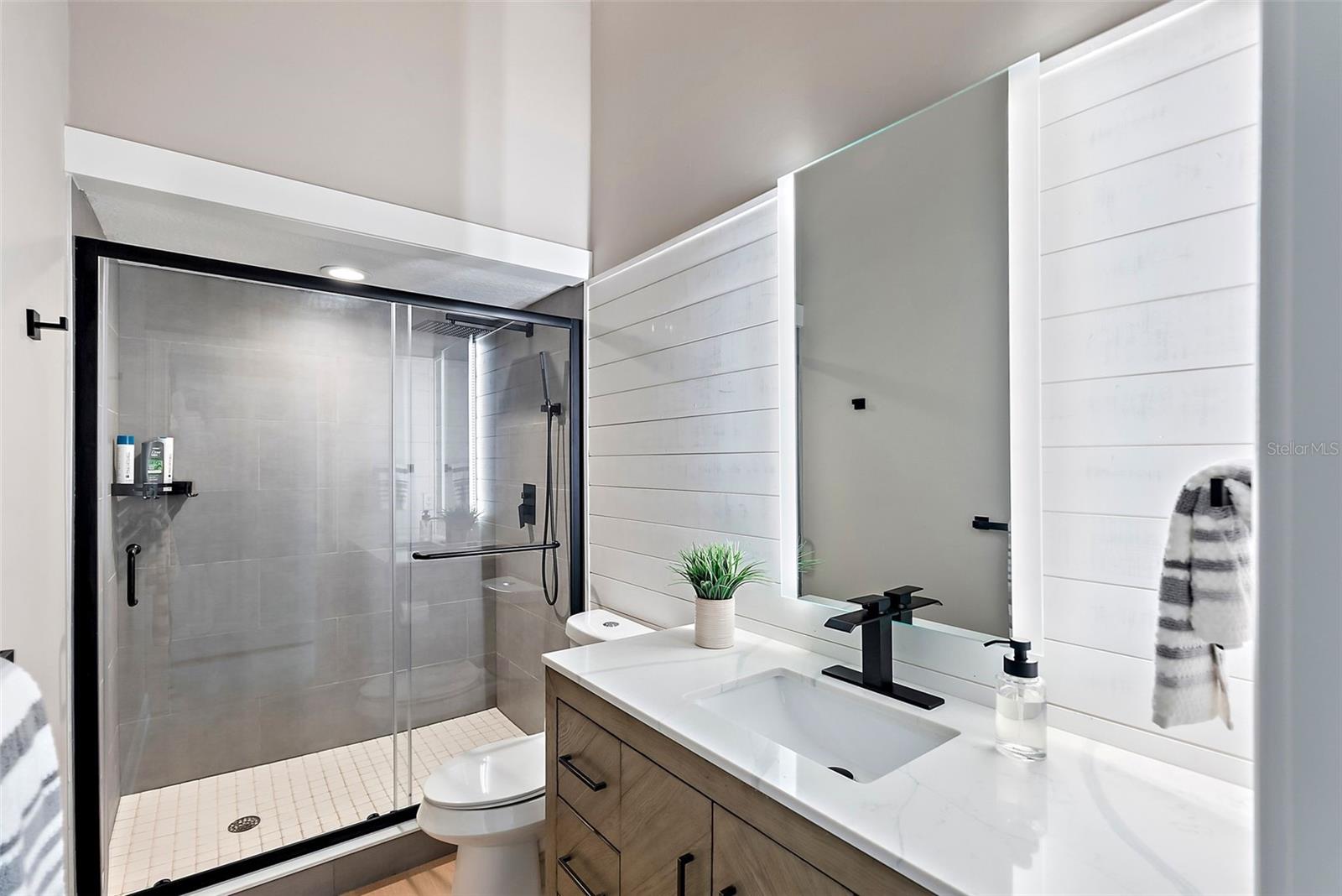 637 PINELLAS BAYWAY S #207, TIERRA VERDE, FL, 33715