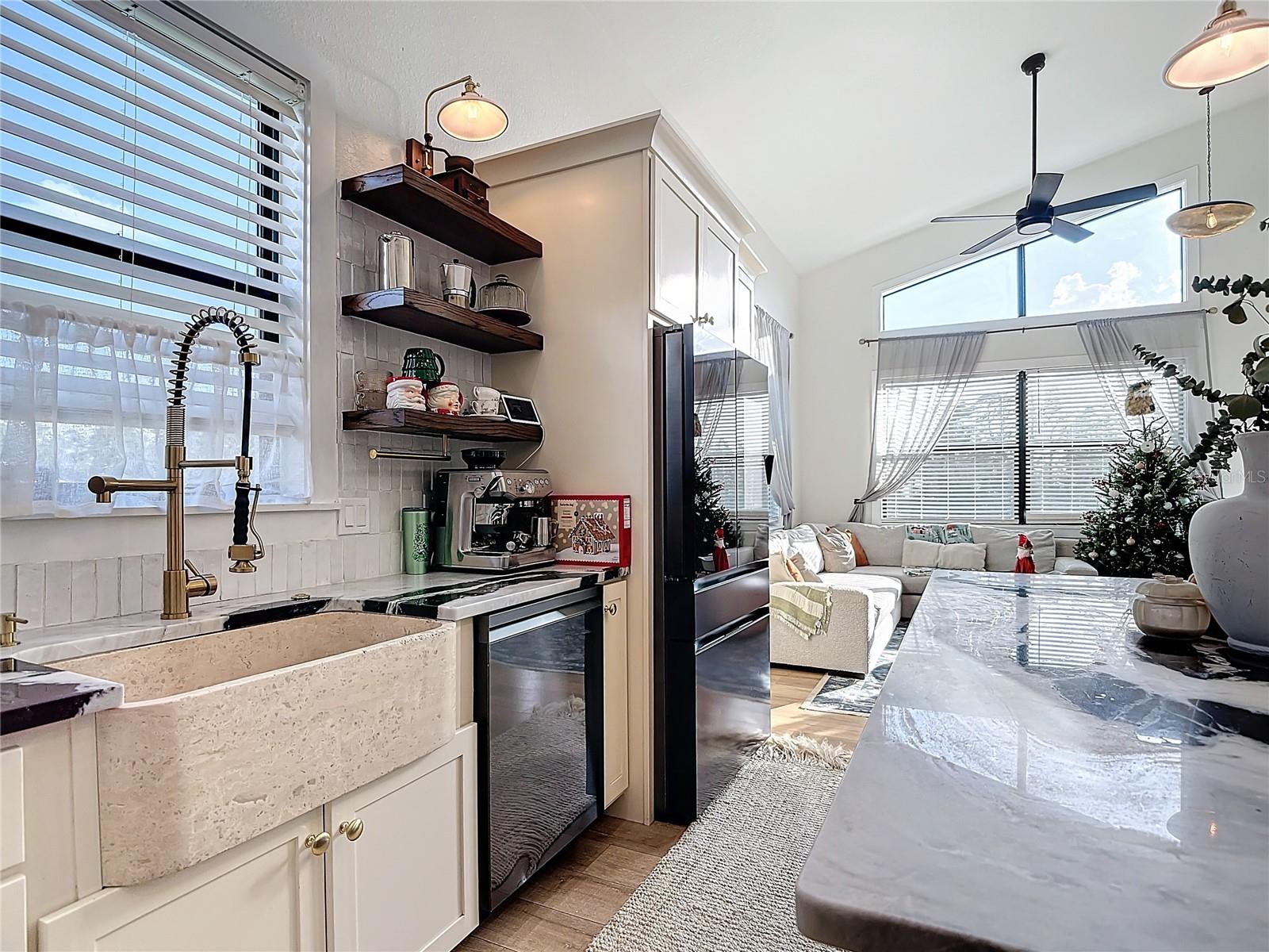 24502 YACHT CLUB BLVD, PUNTA GORDA, FL, 33955