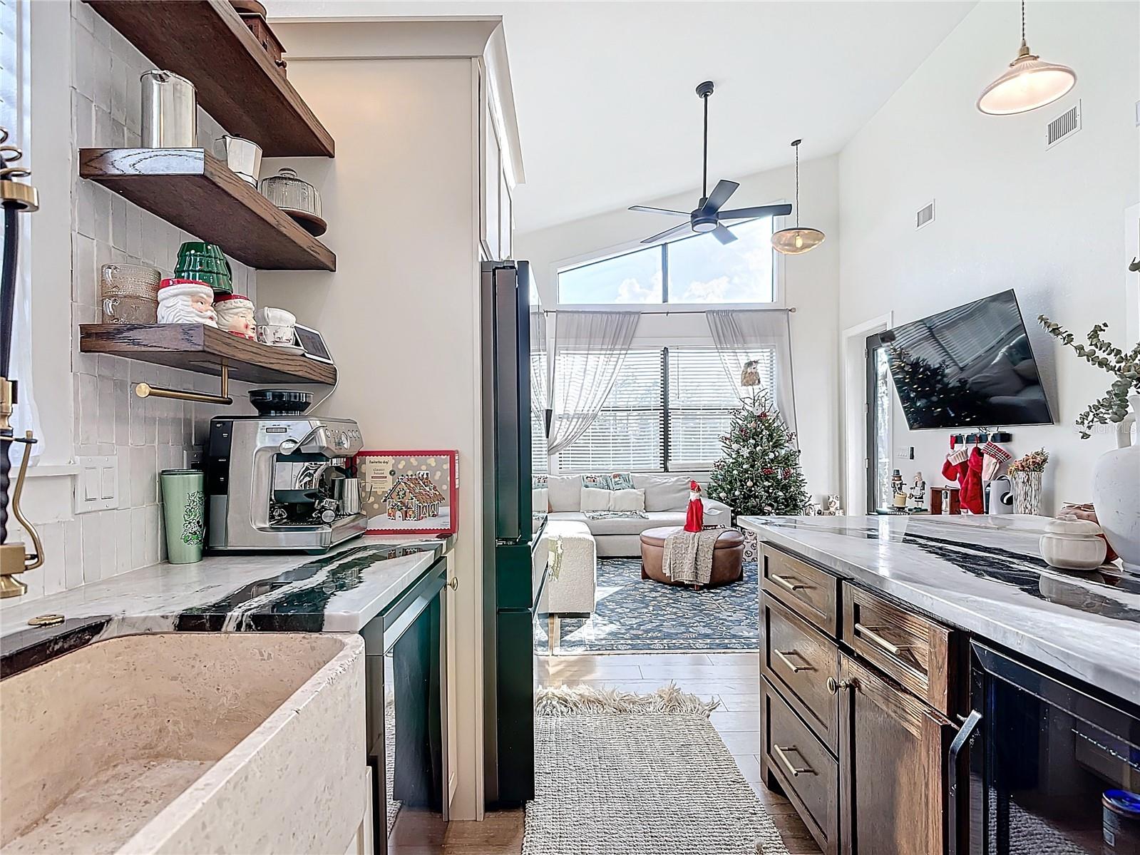 24502 YACHT CLUB BLVD, PUNTA GORDA, FL, 33955