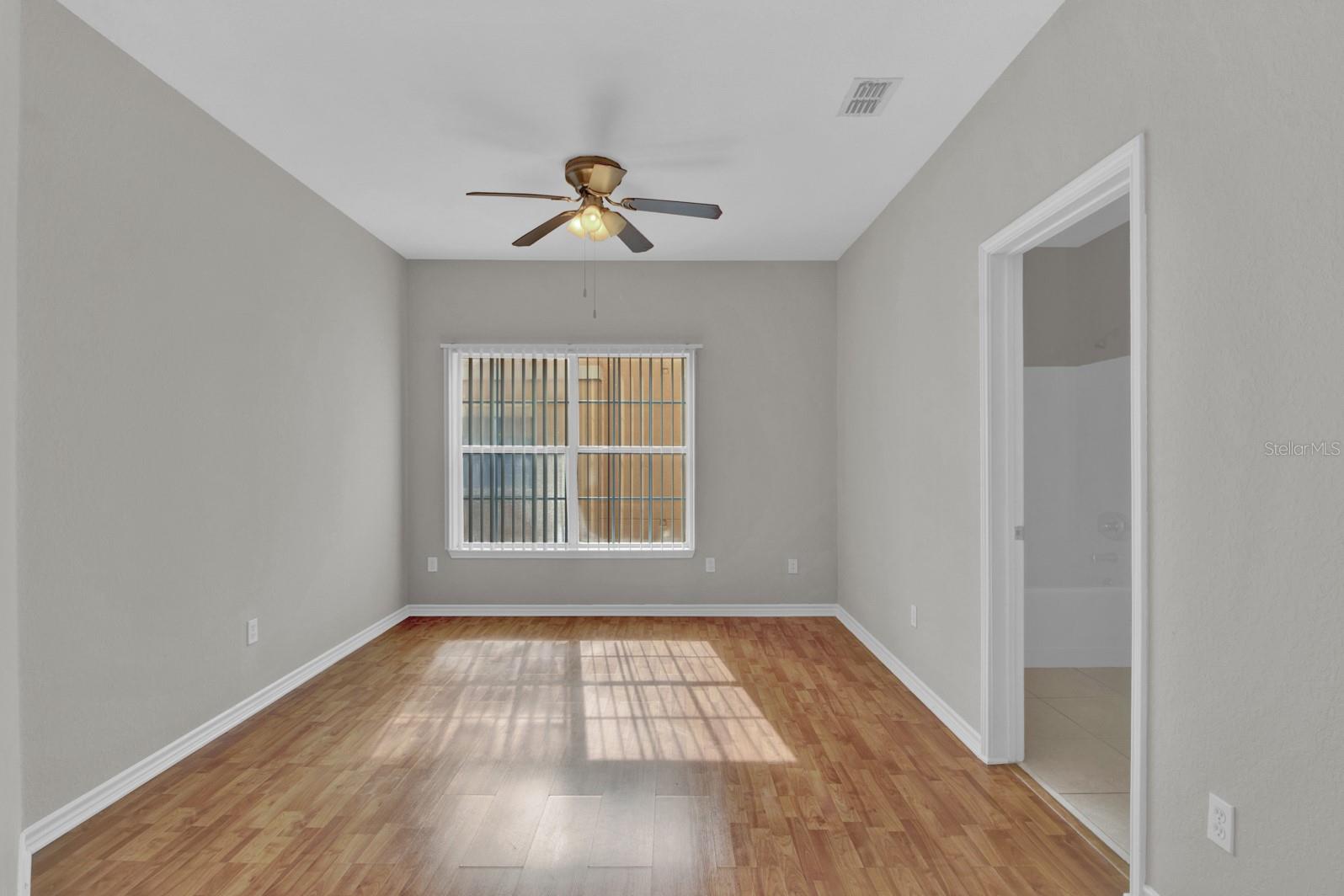 4333 BAYSIDE VILLAGE DR #210, TAMPA, FL, 33615