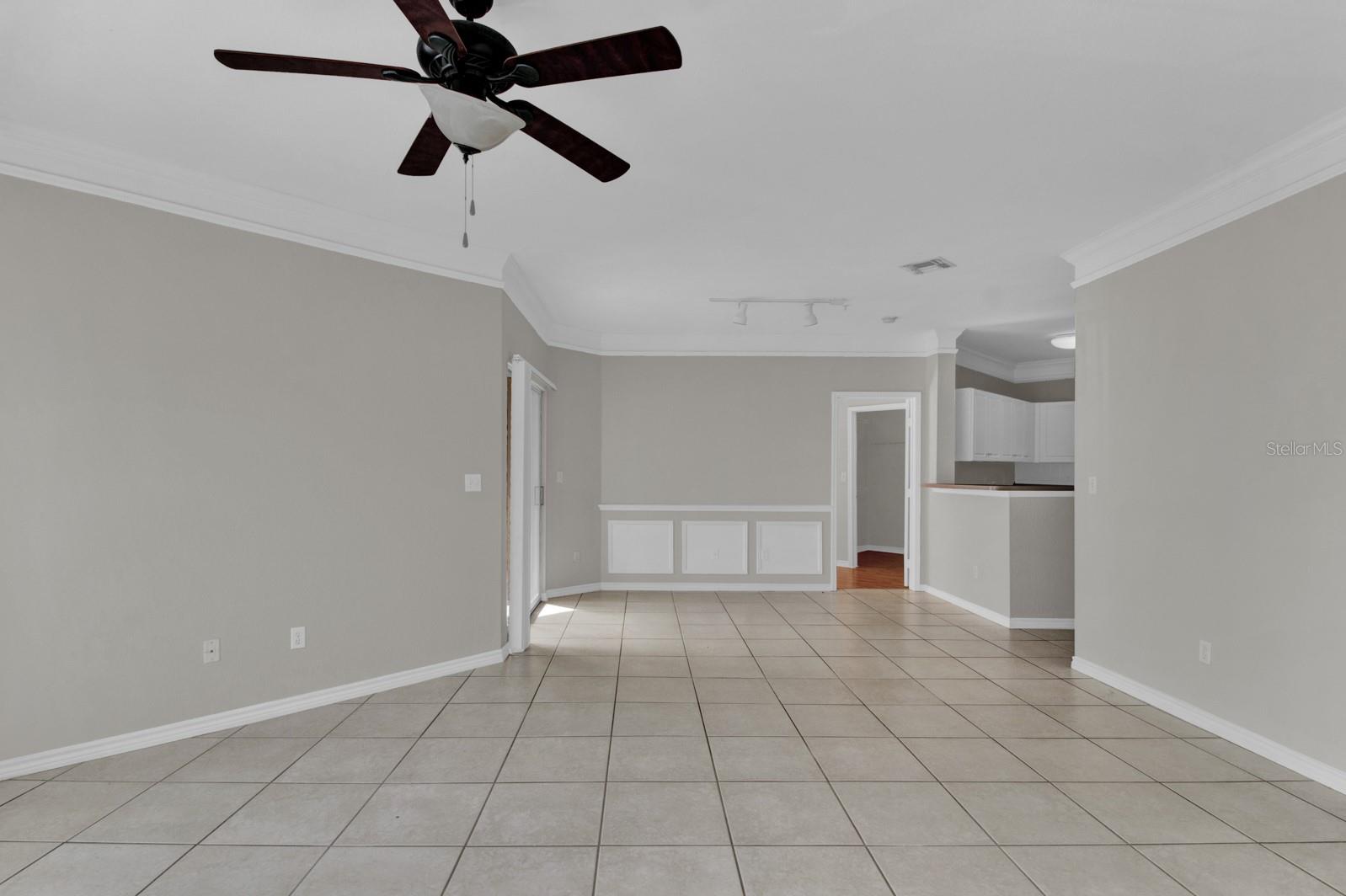 4333 BAYSIDE VILLAGE DR #210, TAMPA, FL, 33615