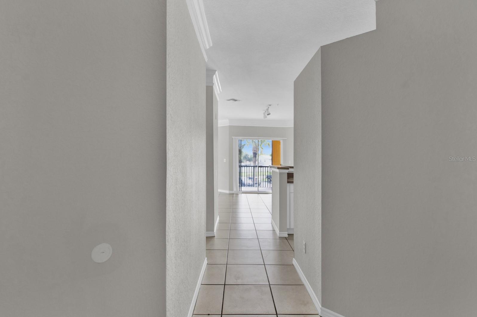 4333 BAYSIDE VILLAGE DR #210, TAMPA, FL, 33615