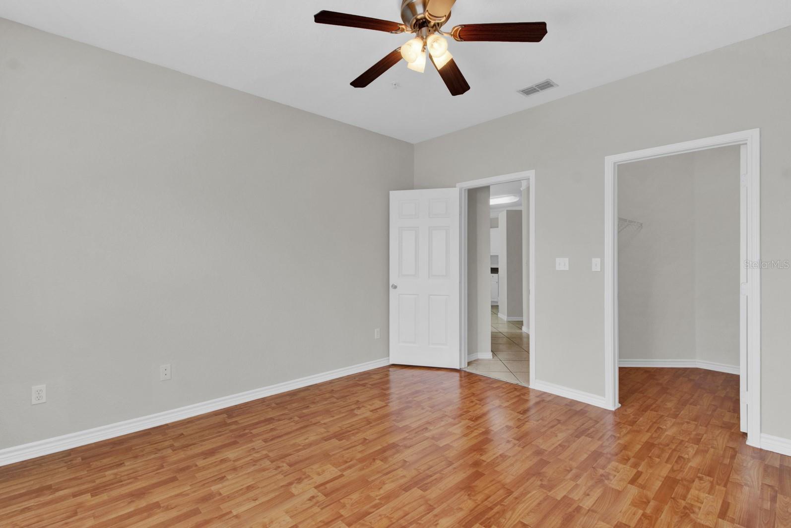 4333 BAYSIDE VILLAGE DR #210, TAMPA, FL, 33615
