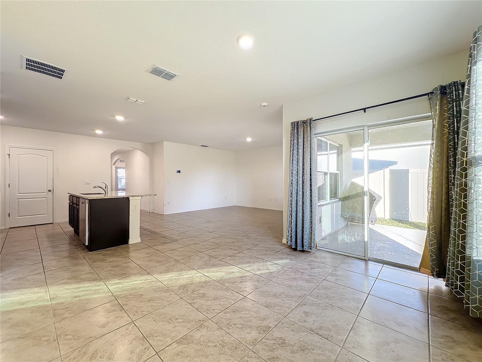 3290 LOGAN BERRY DR, MOUNT DORA, FL, 32757