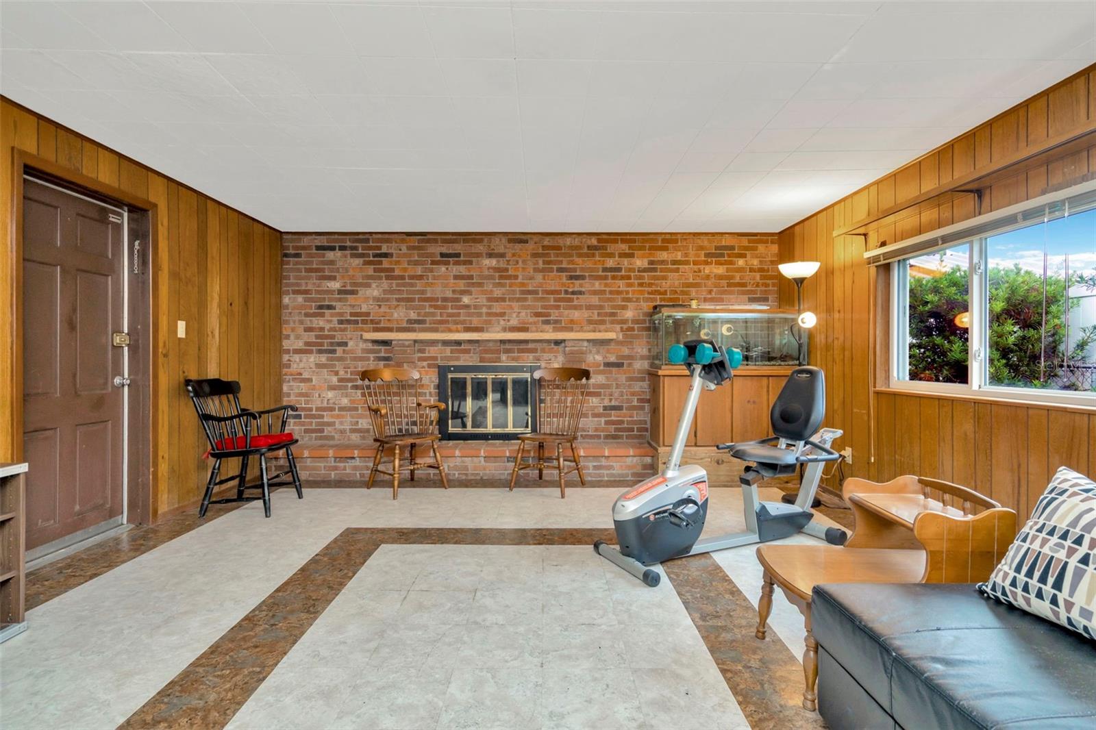 807 MONACO DR, TAMPA, FL, 33613