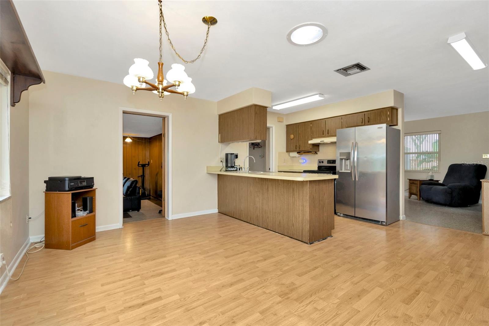 807 MONACO DR, TAMPA, FL, 33613