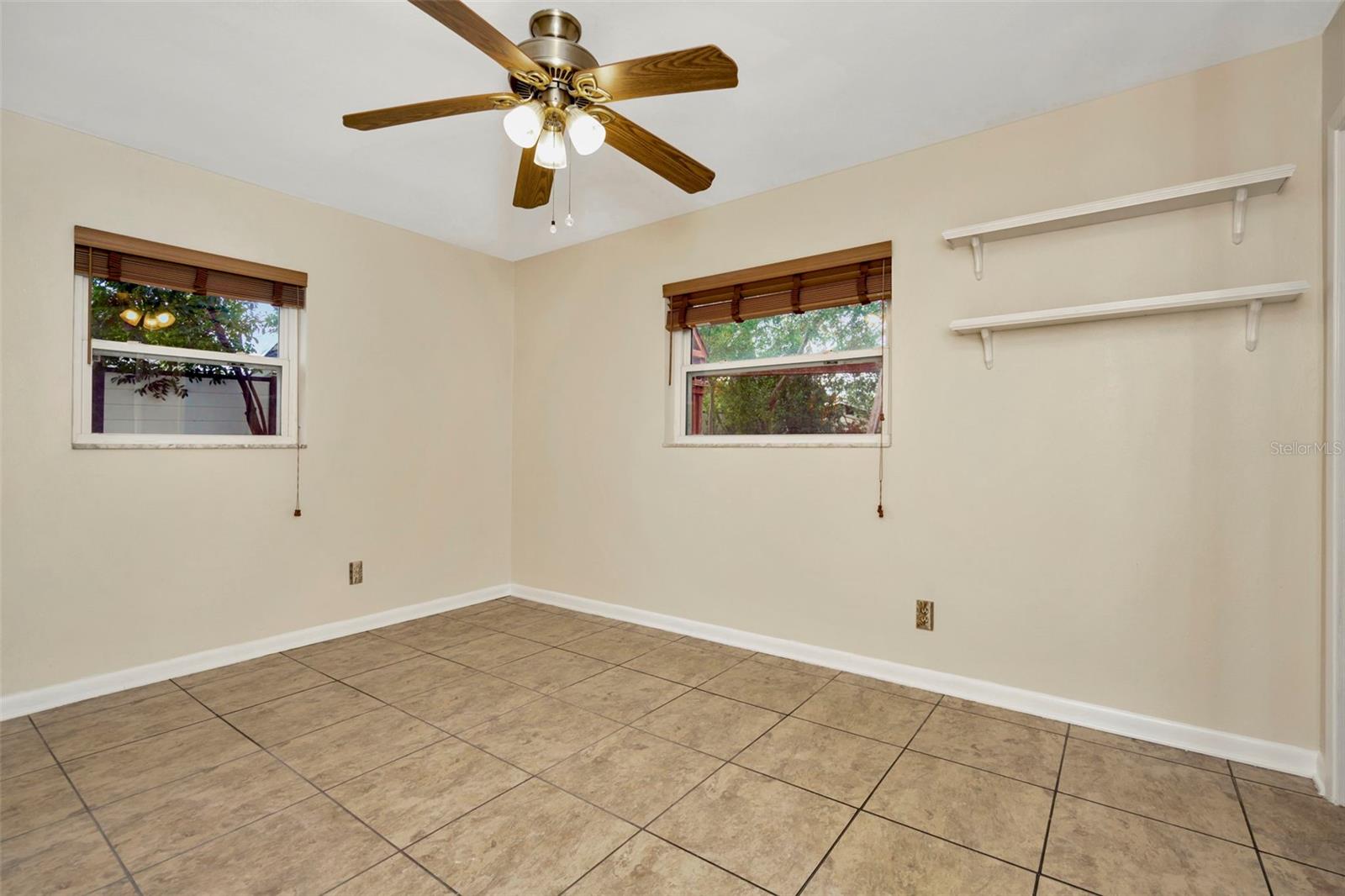 807 MONACO DR, TAMPA, FL, 33613