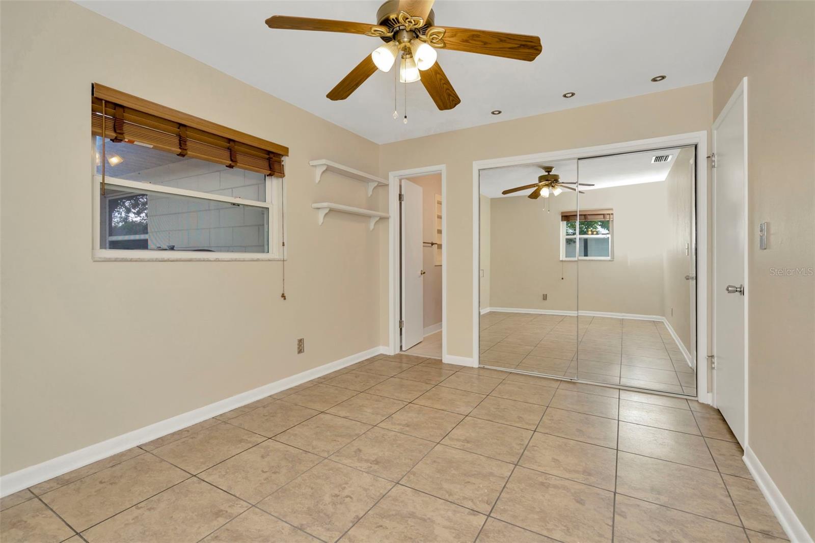 807 MONACO DR, TAMPA, FL, 33613
