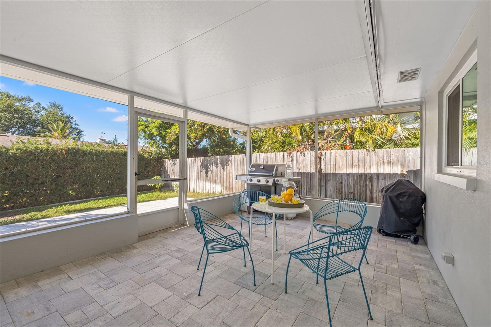 1470 HILL DR, LARGO, FL, 33770