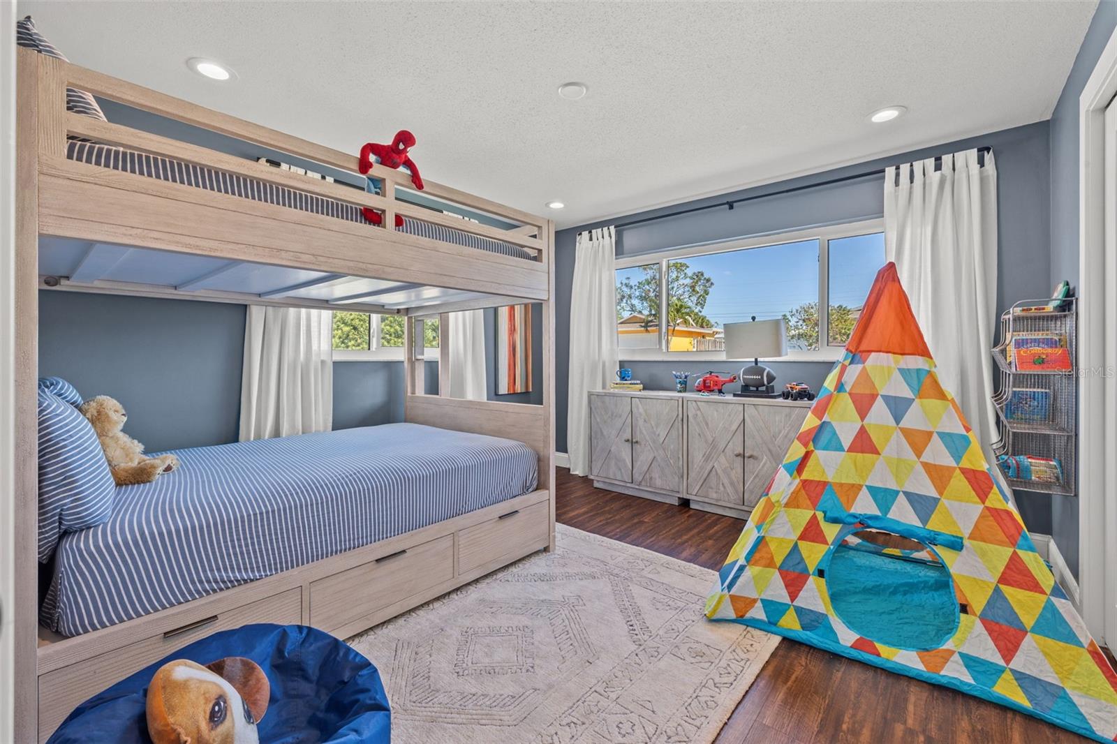 1470 HILL DR, LARGO, FL, 33770