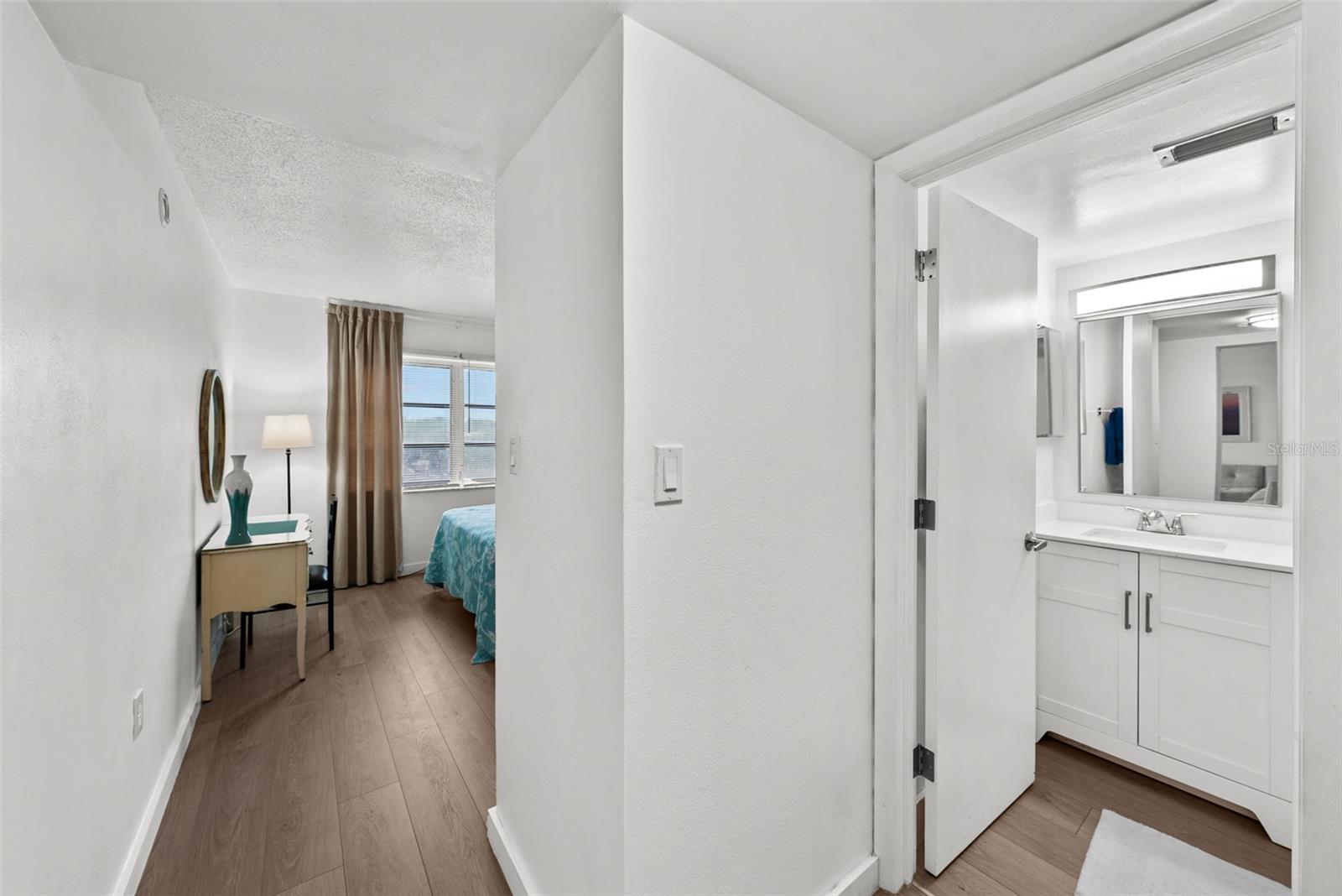 100 WAVERLY WAY #403, CLEARWATER, FL, 33756