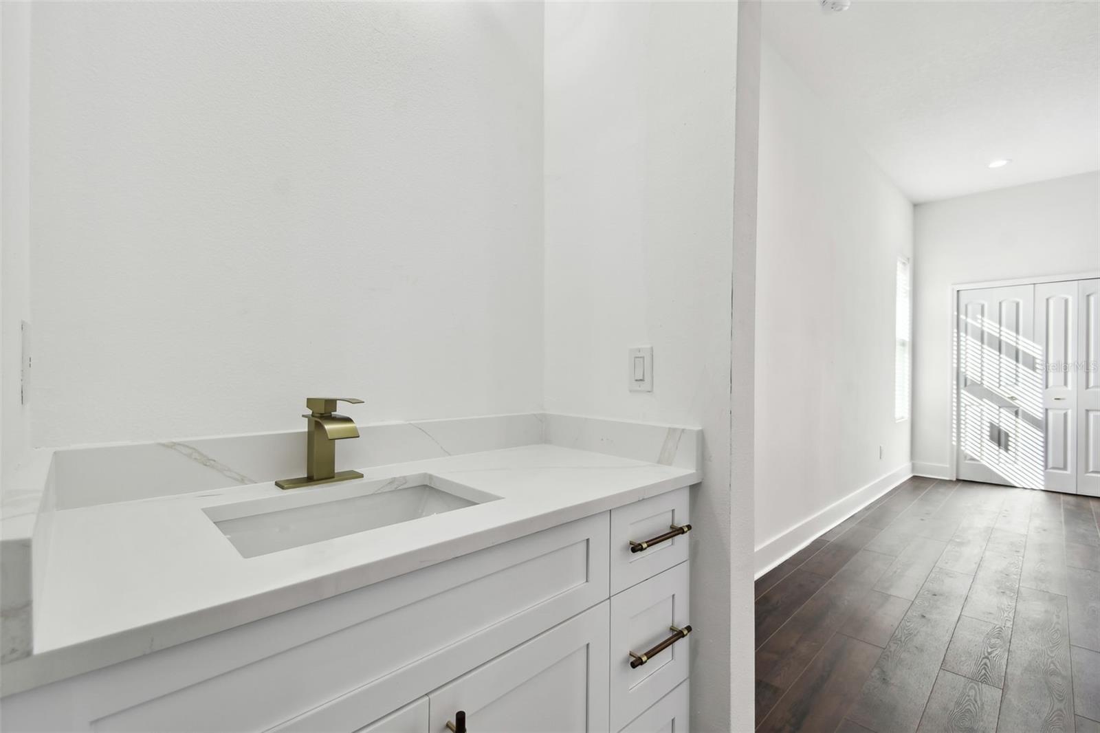 1565 13TH ST S, ST PETERSBURG, FL, 33705